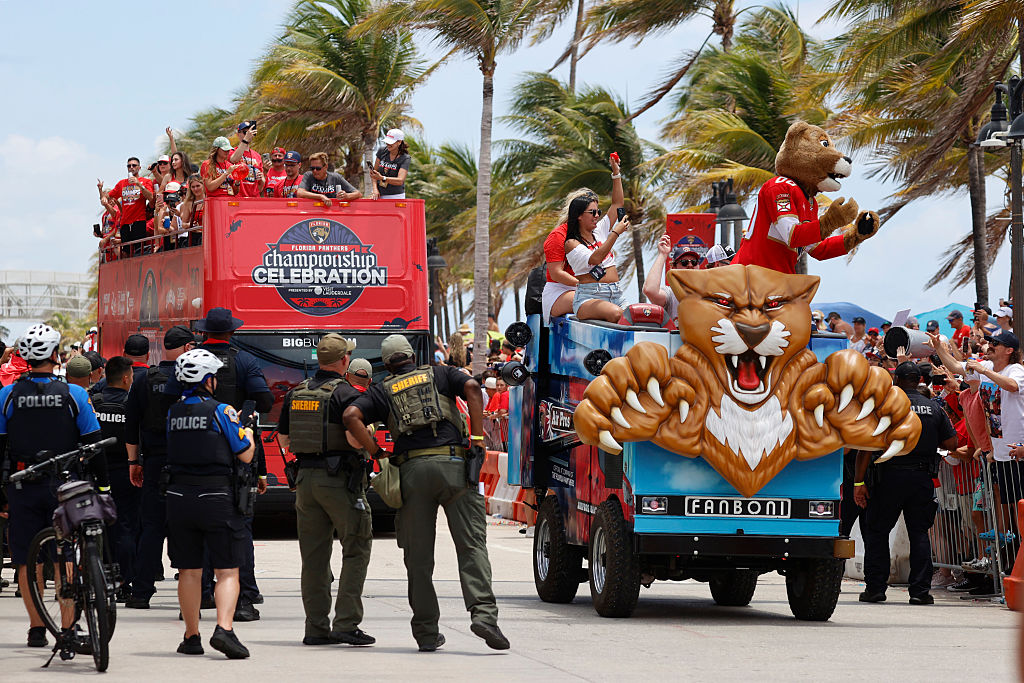 Florida Panthers pay over $2M for championship parade, draw 220K fans