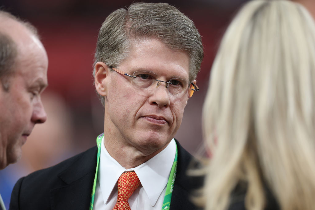 Clark Hunt: Initial NFL P.E. deals may not close in '24