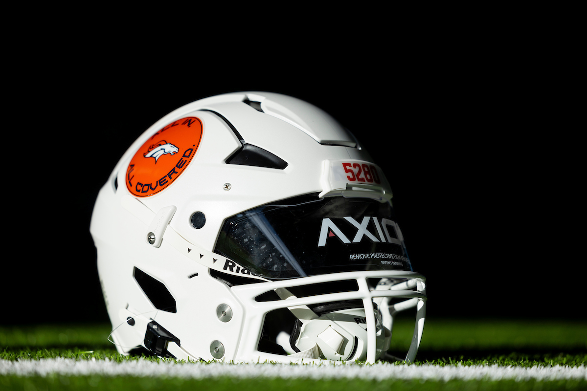 Broncos to donate 15,000 helmets to Colorado high school football