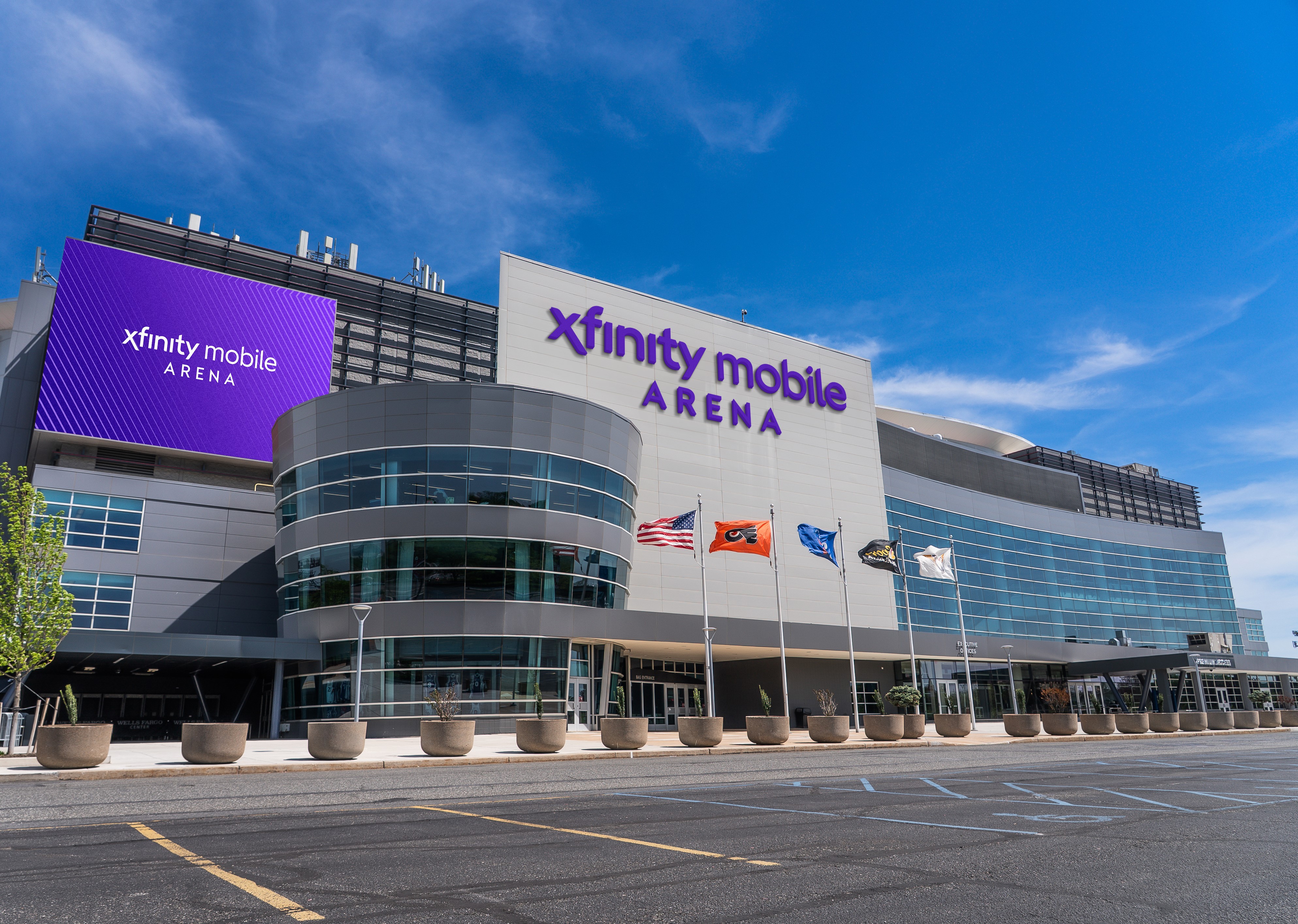 Philadelphia 76ers, Flyers home officially takes on Xfinity Mobile