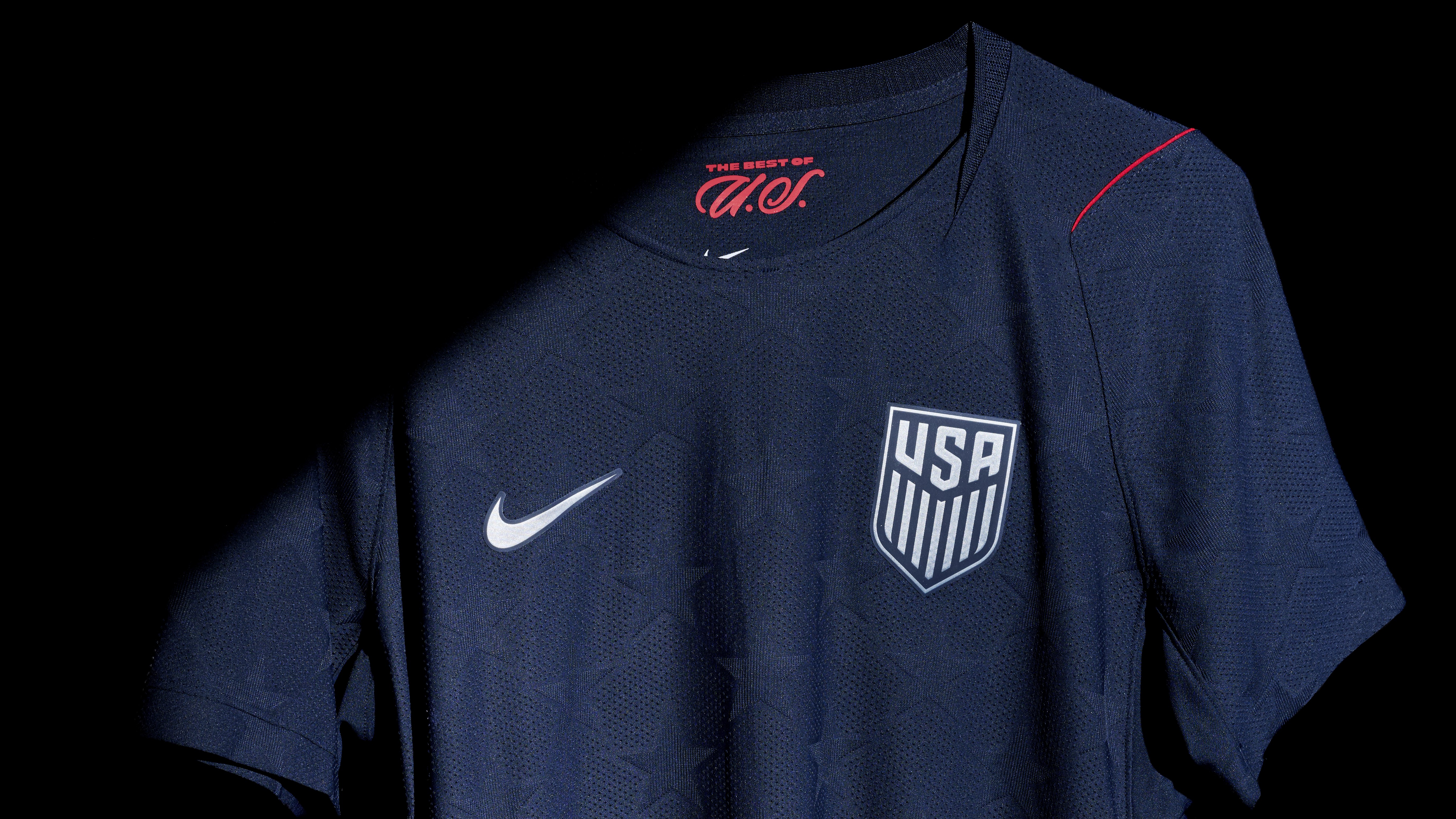 U.S. Soccer, Nike unveil 'stars' and 'stripes' kits for World Cup