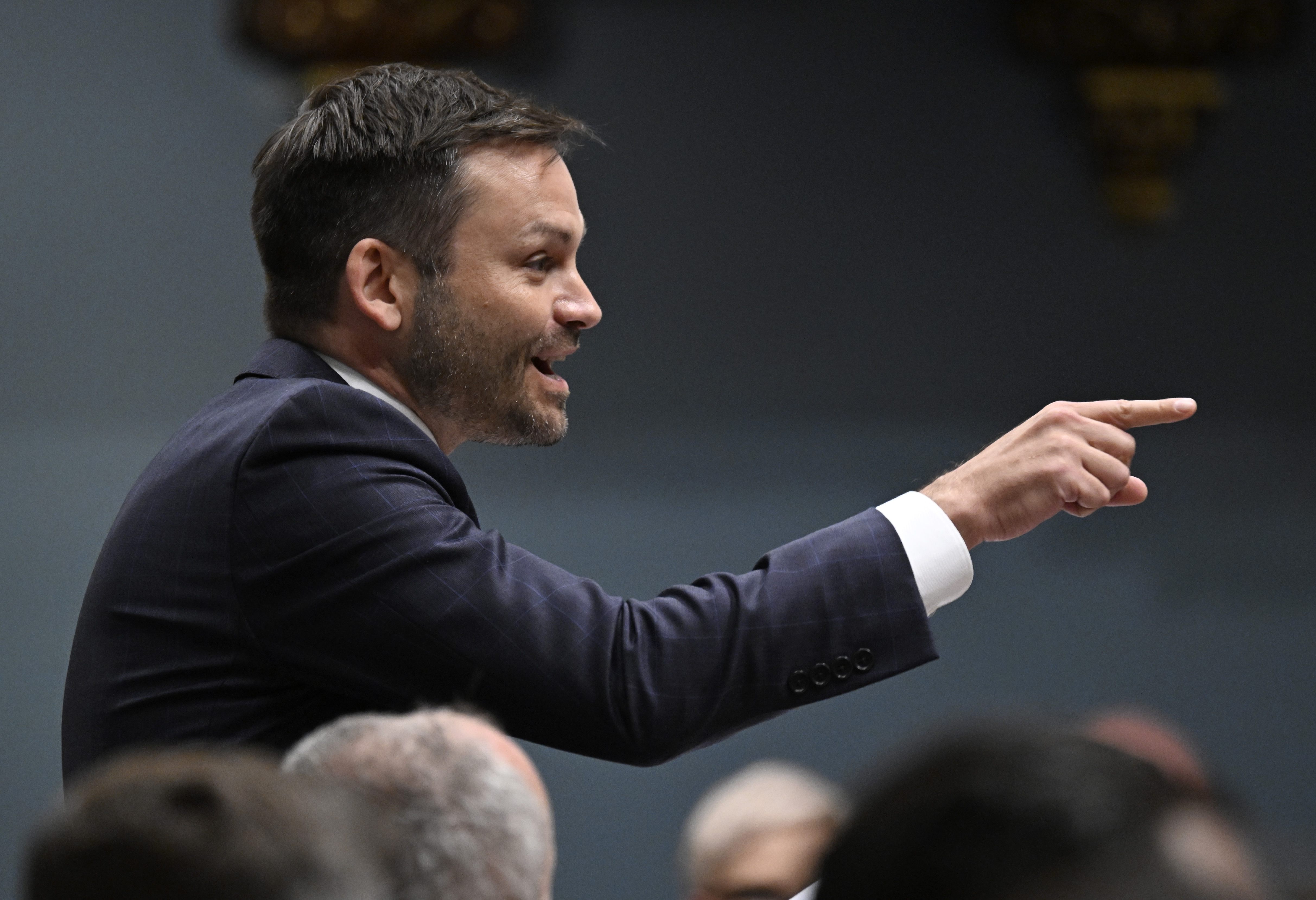 Le chef du Parti québécois Paul St-Pierre Plamondon interroge le gouvernement lors de la période des questions le mercredi 13 septembre 2023 à l'Assemblée législative de Québec.