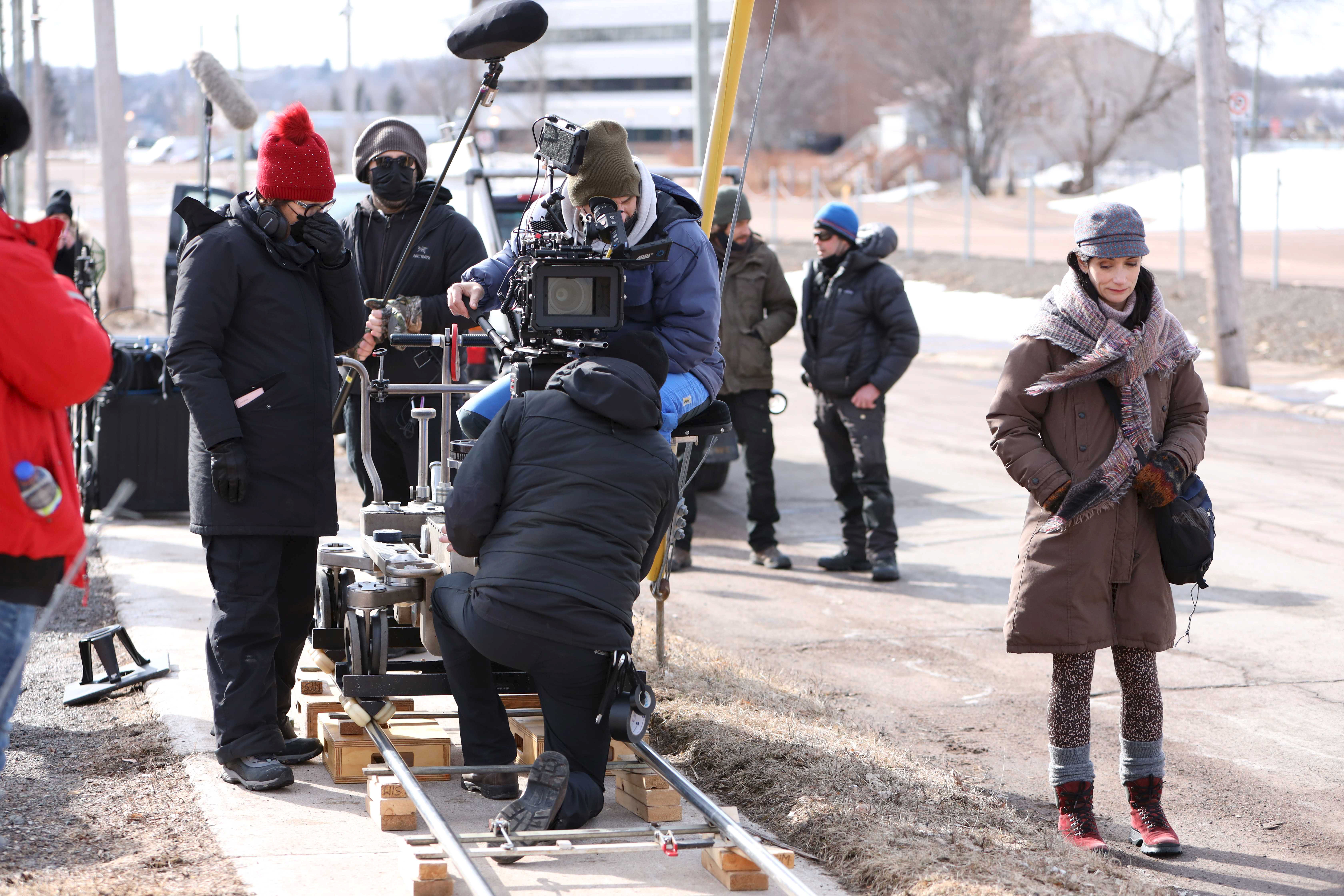 Étalé sur 20 jours, le tournage se déroule présentement à Moncton, au Nouveau-Brunswick, où l’équipe s’est installée pour un mois. De ce nombre, Laurie Gagné participe à au moins une quinzaine.