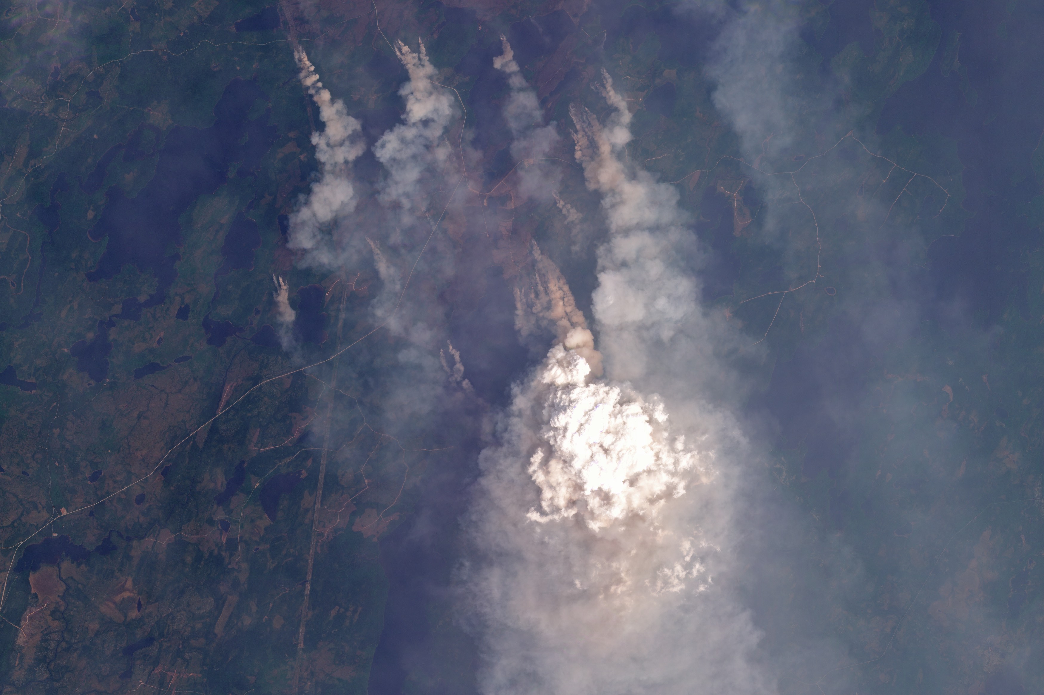 Images satellite des feux de forêt entre Val d’Or et Chapais
