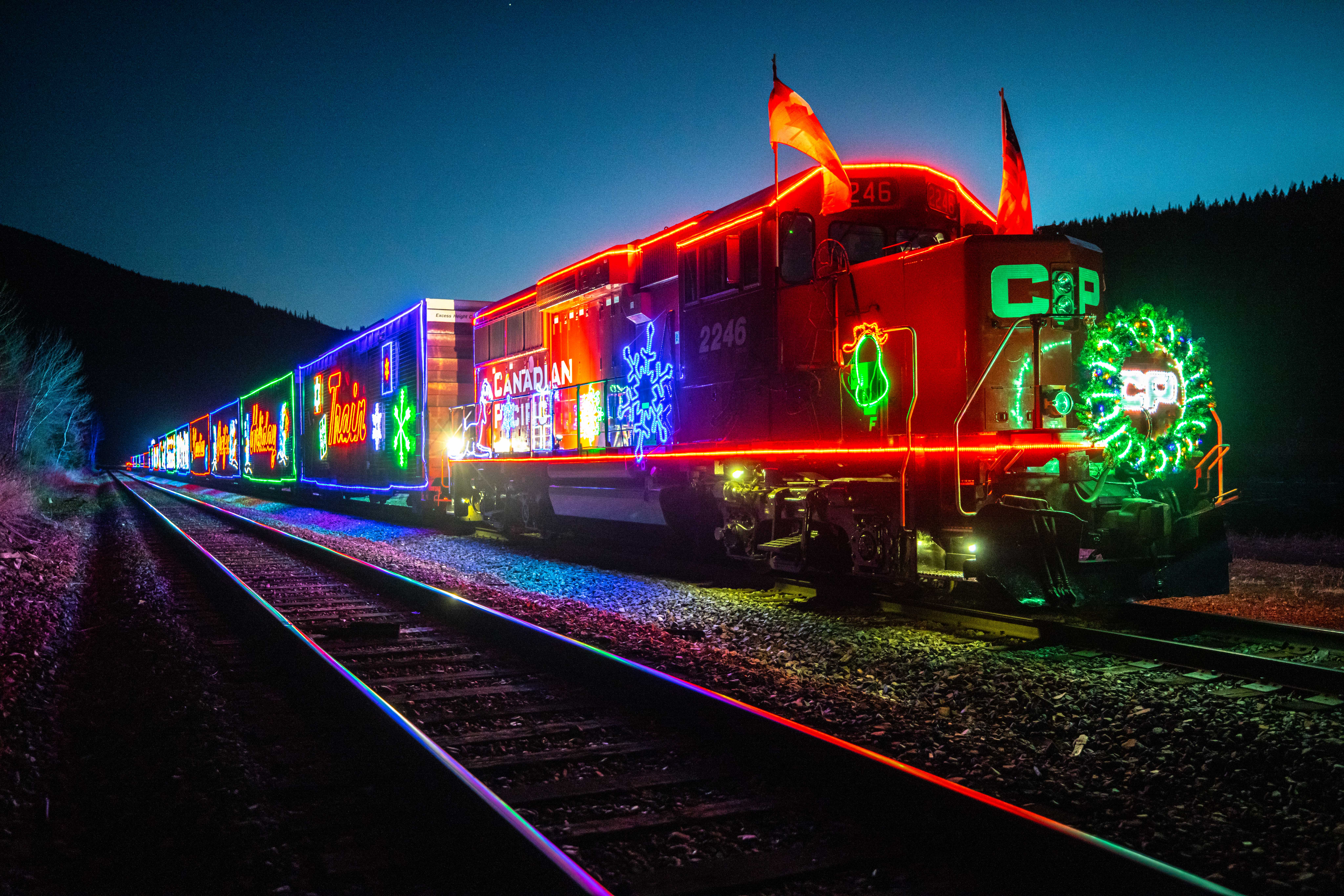 Train de Noël avec son et lumière