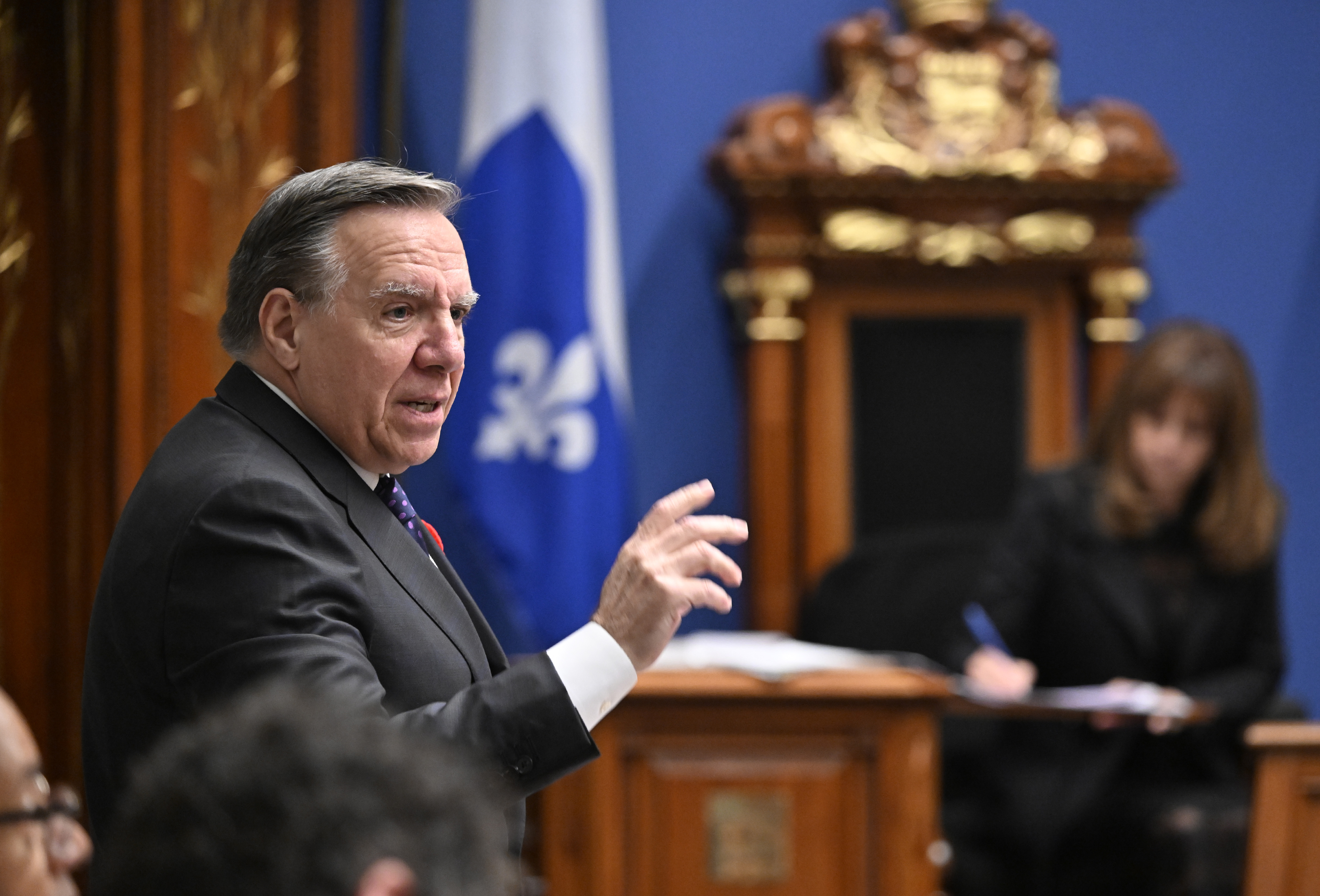 Bâillon sur le projet de loi n° 40 : la vraie nature de la CAQ – Centrale  des syndicats du Québec (CSQ)