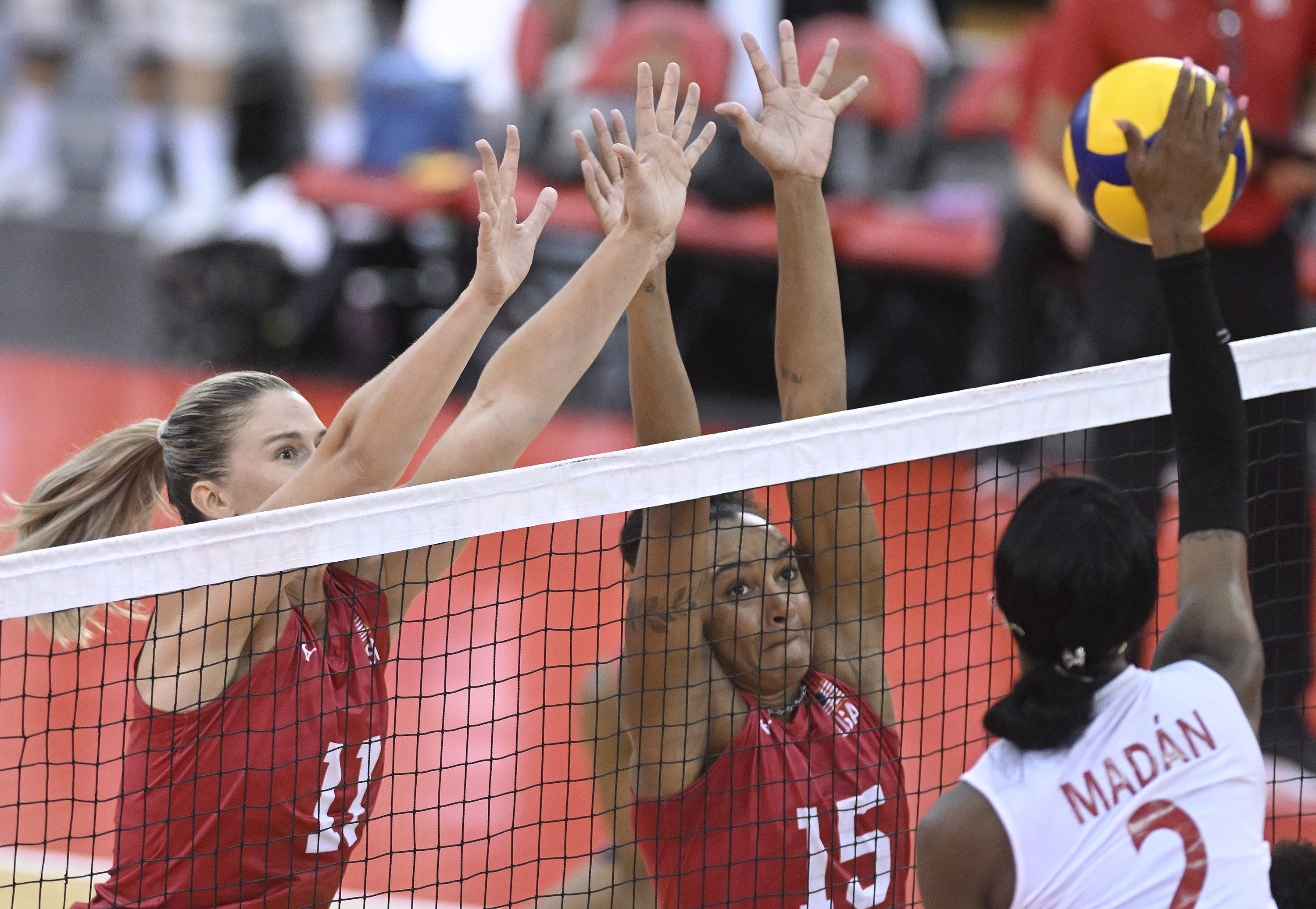 Fédération Française de Volley - Ligue Mondiale : Paroles en or