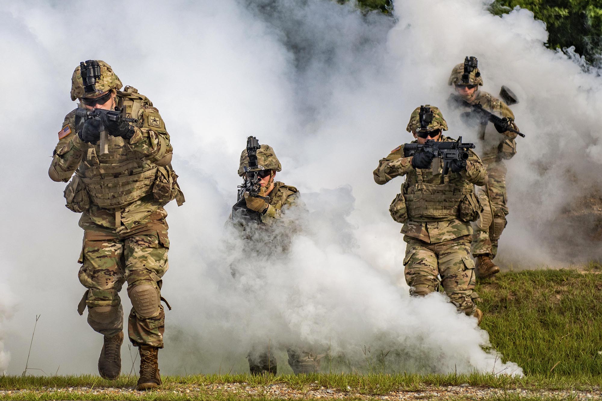 Soldiers maneuver as an Infantry Rifle Squad Aug. 21, 2020, on Sand Hill at Fort Benning, Ga. (Patrick A. Albright/Army)