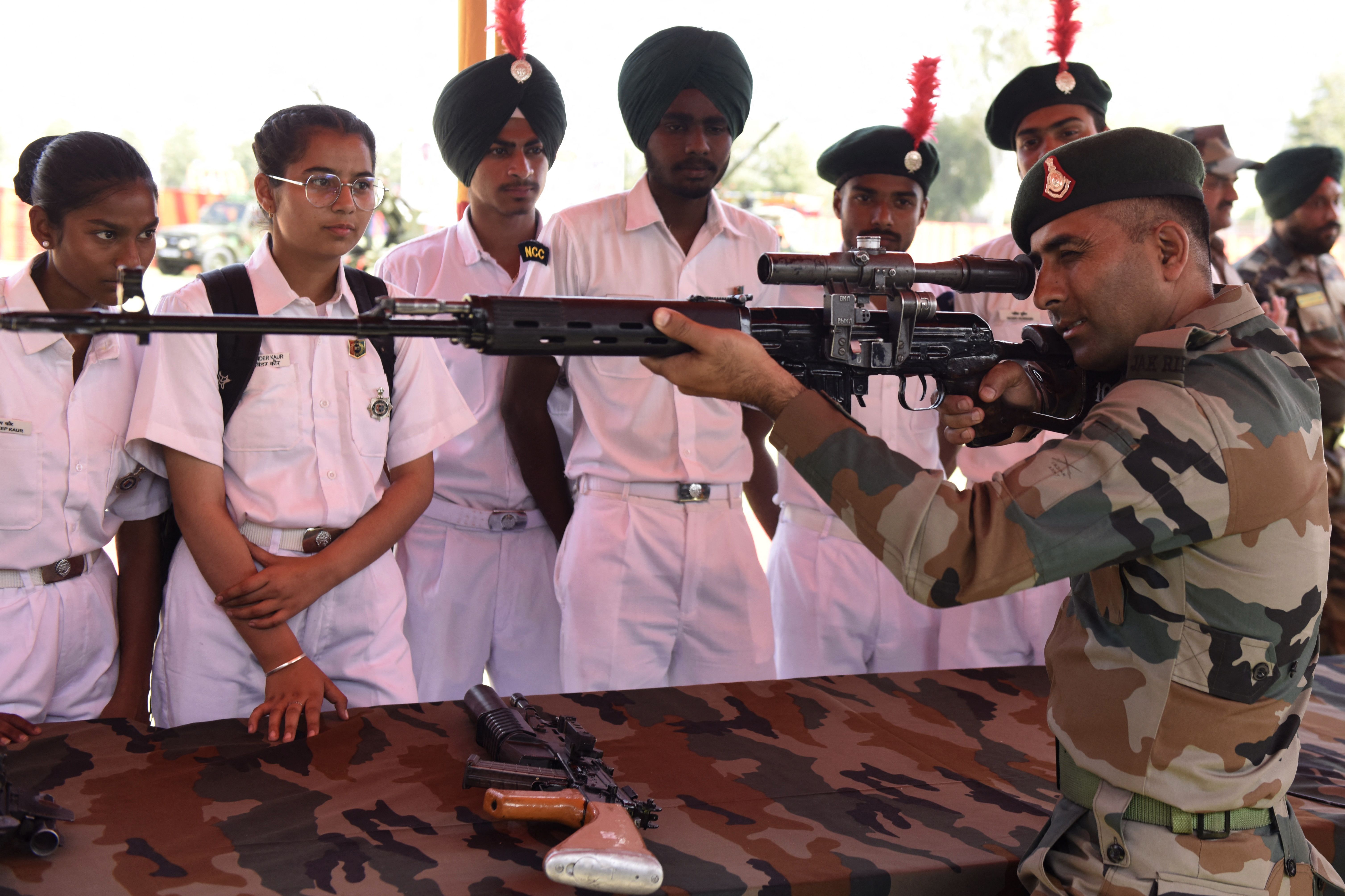 Private Industries 'Favoured' for Production of Indian Army's New