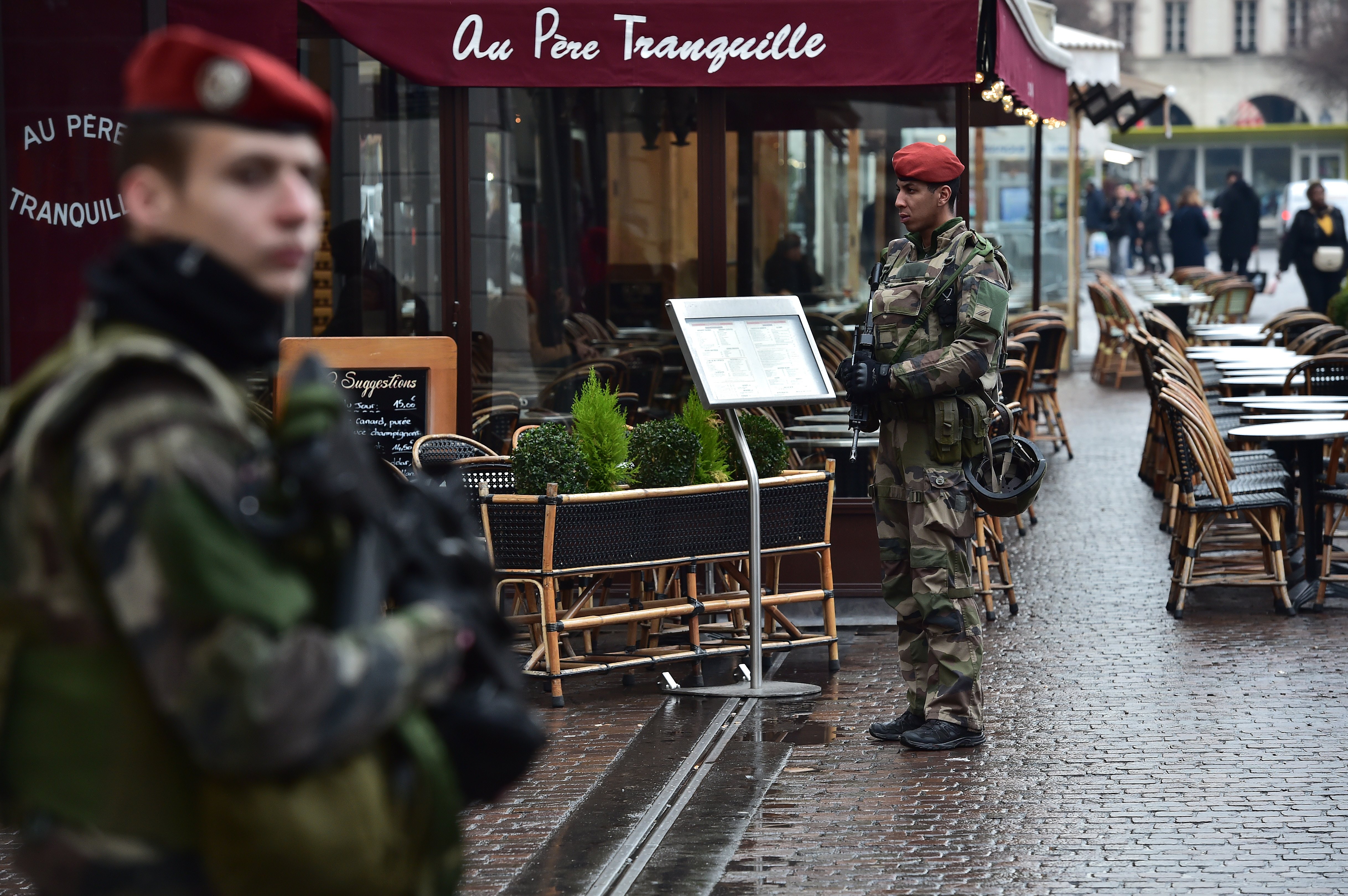 France restructuring domestic Sentinel anti-terrorism mission