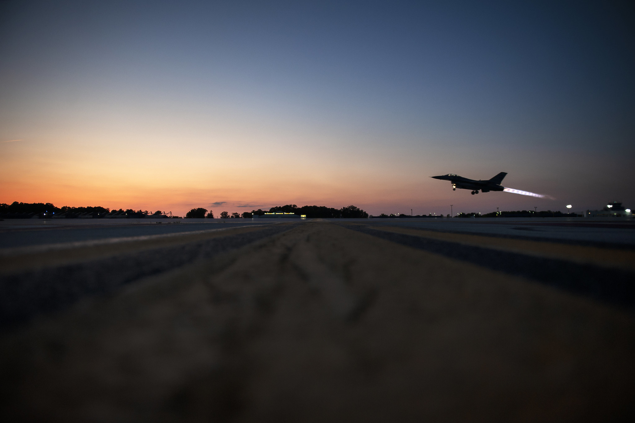 An F-16 Fighting Falcon, assigned to the Ohio National Guard’s 180th Fighter Wing, takes off for a nighttime training mission, June 16, 2020. (Senior Master Sgt. Beth Holliker/Air National Guard)