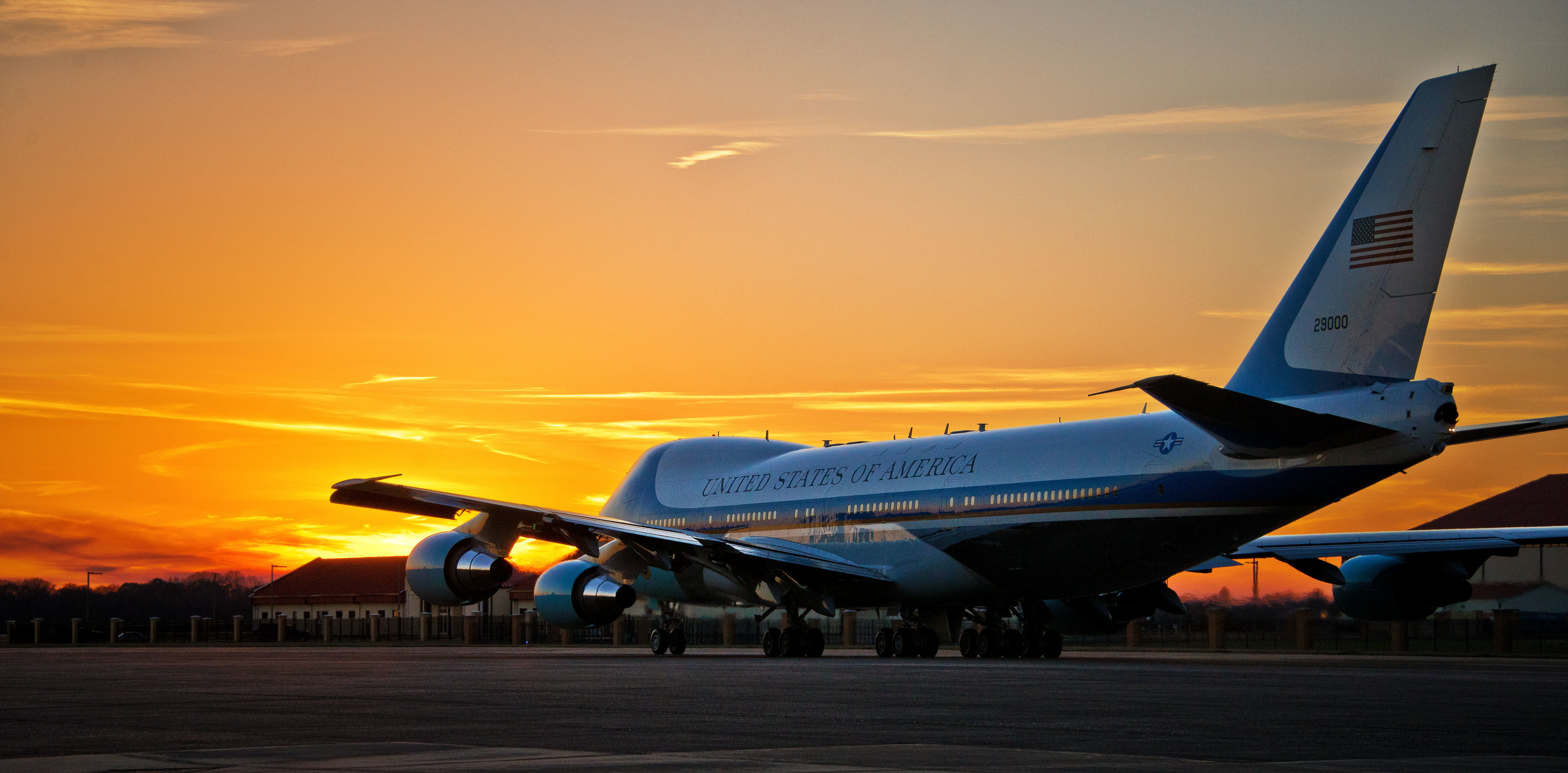 Boeing applying lessons learned from Air Force One contract, defense CEO  says