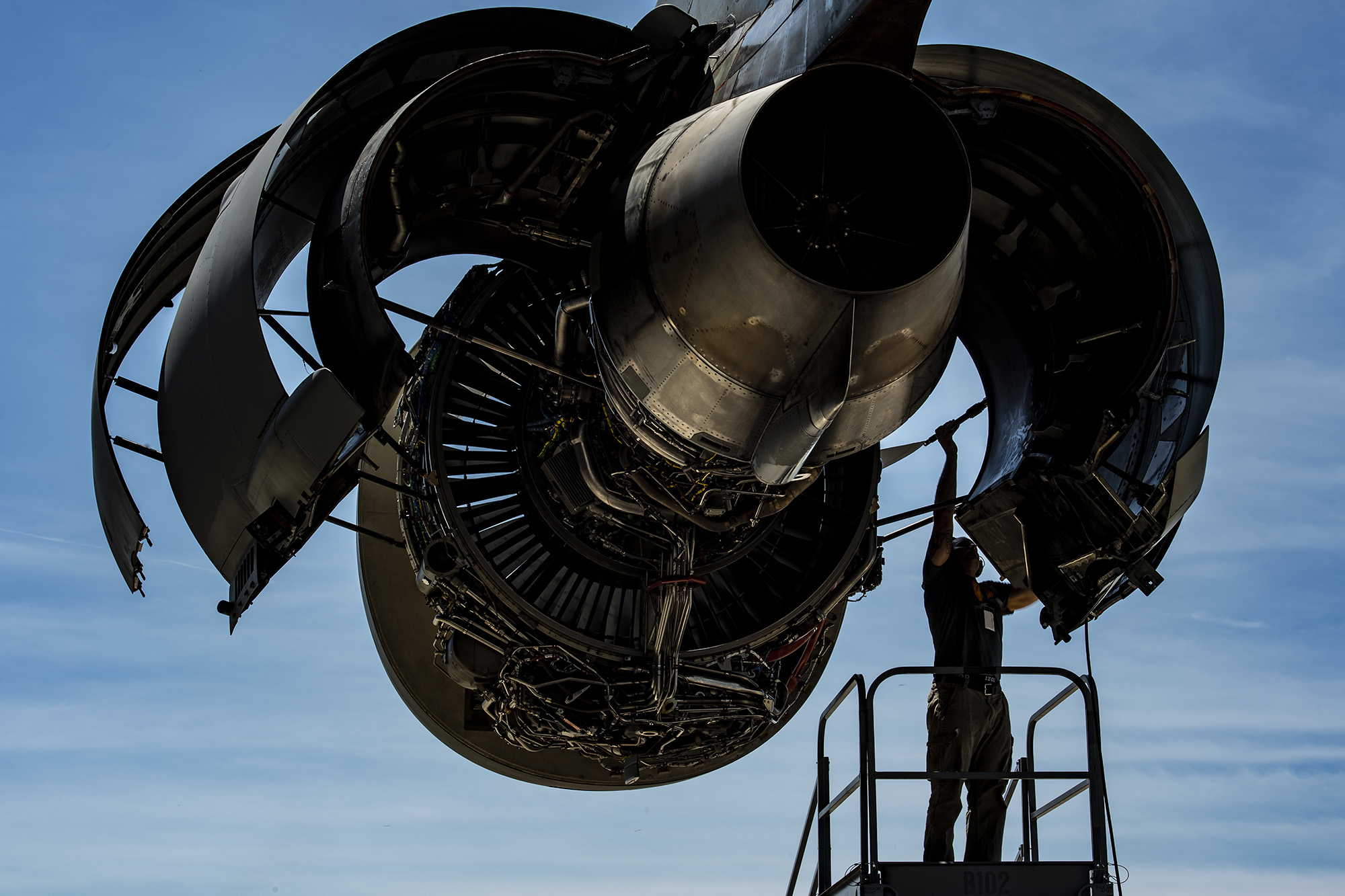 Staff Sgt. Samuel Peoples, 911th Maintenance Squadron aerospace propulsion technician, closes the thrust reverser fan duct on a C-17 Globemaster III engine at the Pittsburgh International Airport Air Reserve Station, Pa., July 15, 2020. (Joshua J. Seybert/Air Force)