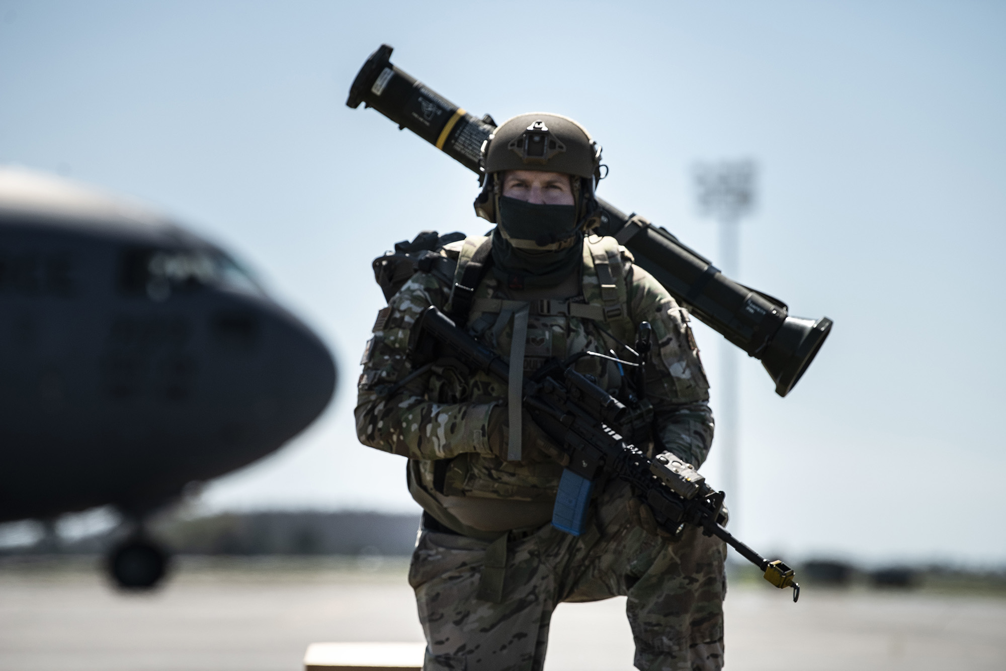 Staff Sgt. David Oulton scans the airfield for threats during exercise Mosaic Tiger Feb. 23, 2021, at Avon Park Air Force Range, Fla. (Staff Sgt. Carly E. Kavish/Air Force)