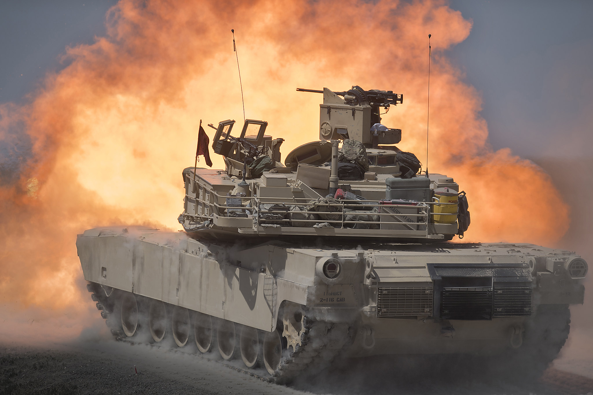 An Idaho Army National Guard tank fires during training at the Orchard Combat Training Center in Boise, Idaho, May 17, 2021. (Thomas Alvarez/Idaho National Guard)