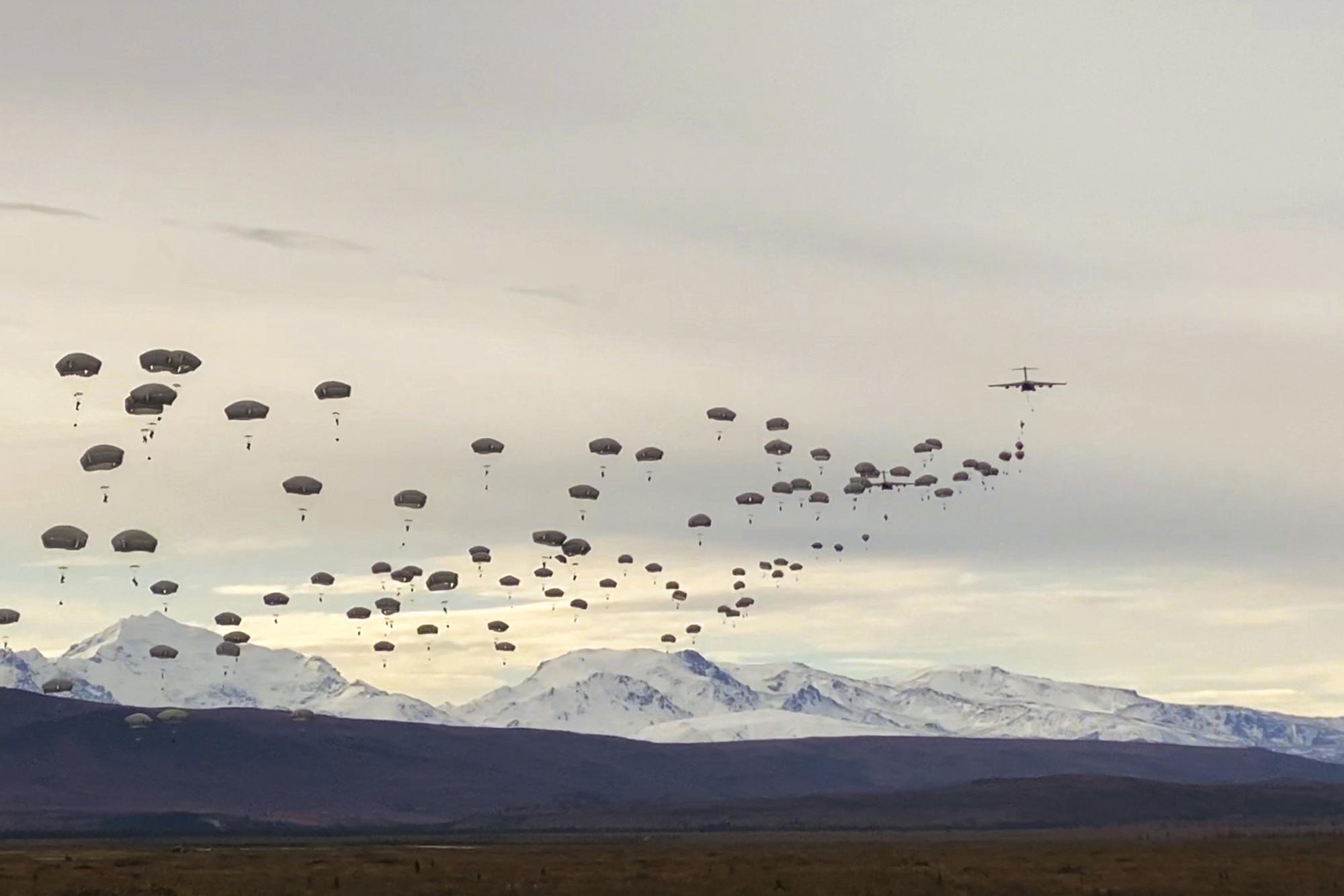 Paratroopers execute a joint forcible entry operation into Donnelly Training Area, Alaska, Sept. 14, 2020. (Pfc. Colton Eller/Army)