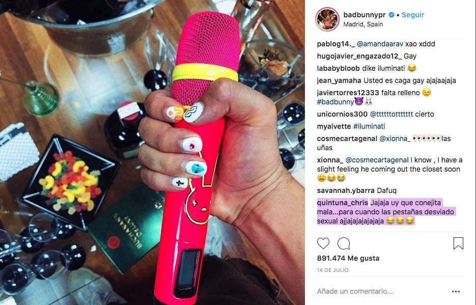 Fans critican a Bad Bunny por pintarse las uñas lo llaman 