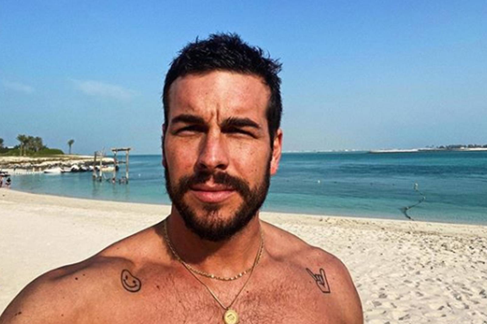 Mario Casas celebra sus 34 años con un divertido baile y lo amamos aún más