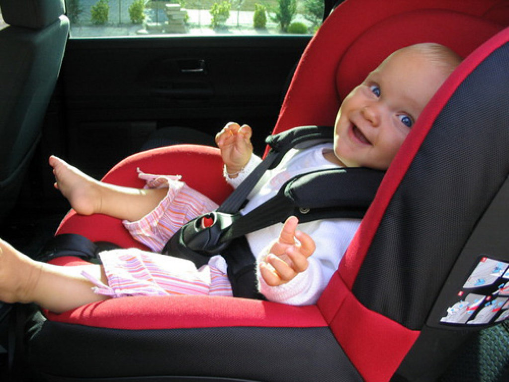 Normas para llevar a los niños en el coche: ¿qué silla de auto necesito?