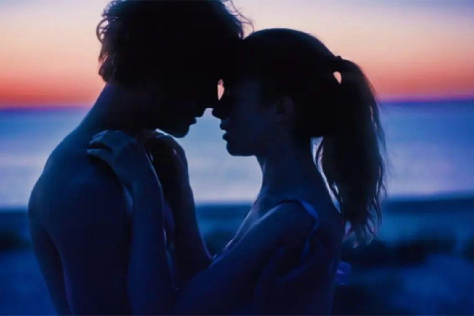 Esta es la nueva película romántica que llega a Netflix y que busca superar  a 'A través de mi ventana' – Metro Ecuador