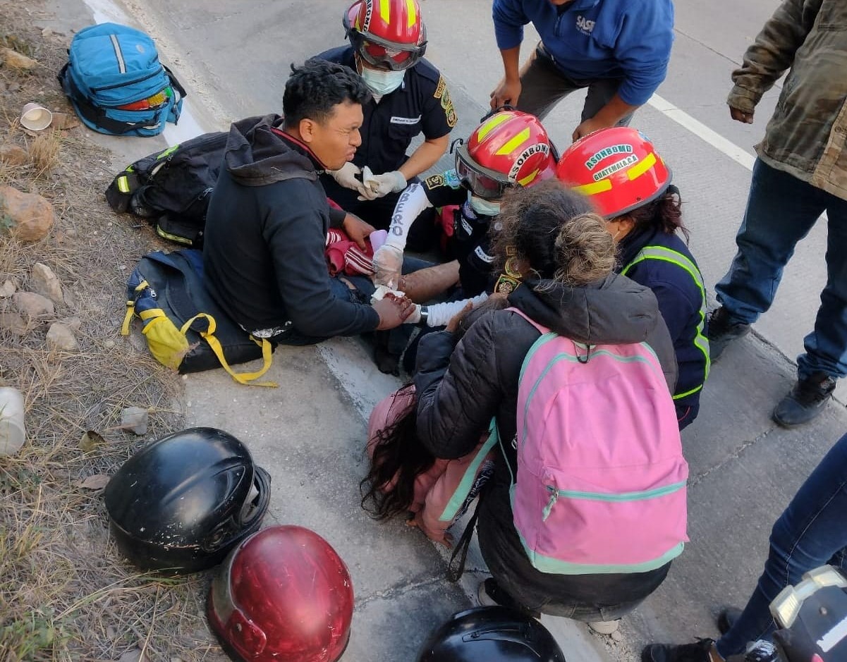 Cuatro heridos entre ellos una ni a en accidentes de Caravana