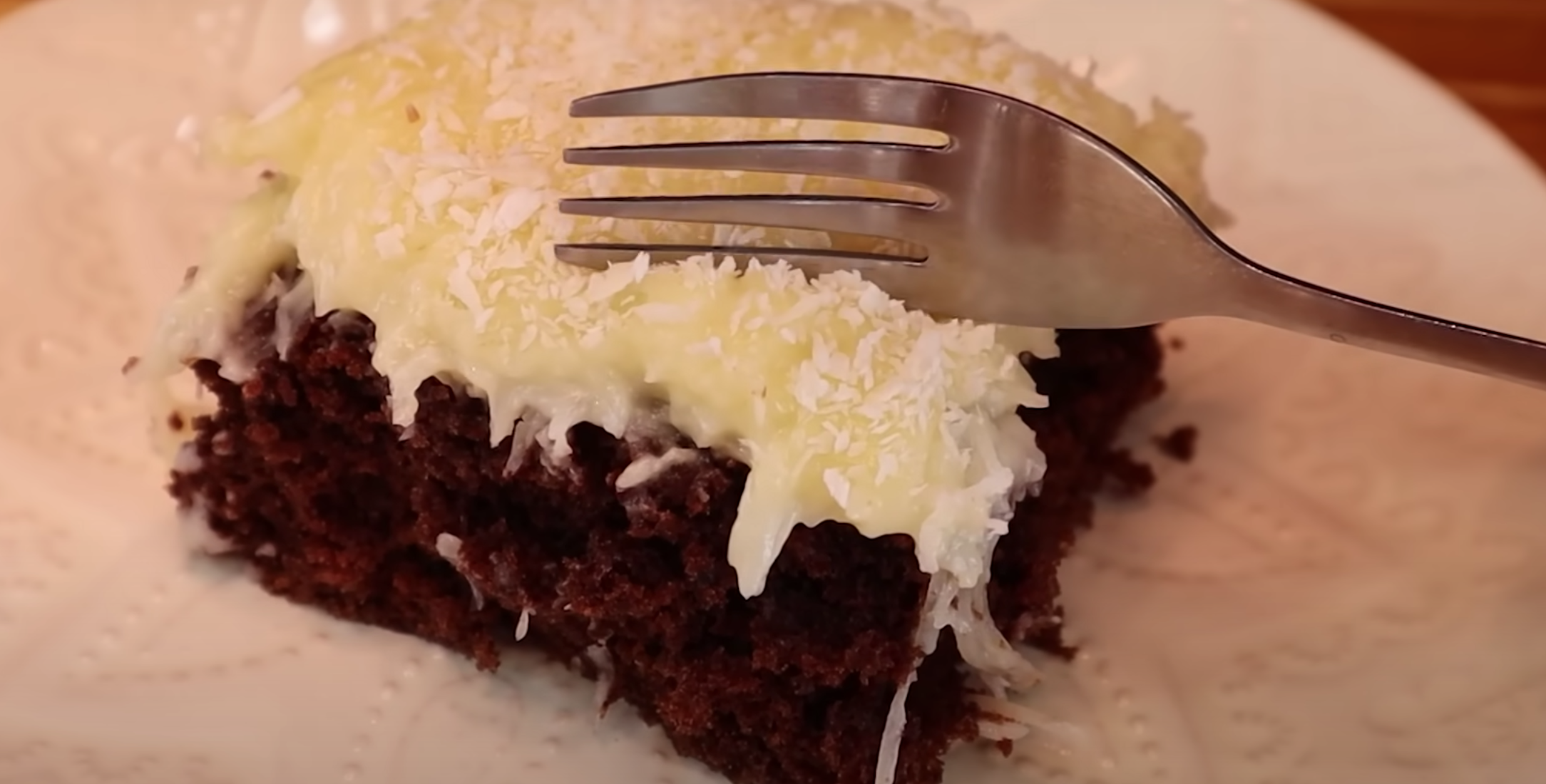 Bolo Prestígio (Chocolate Coconut Cake) - Sabor Brasil