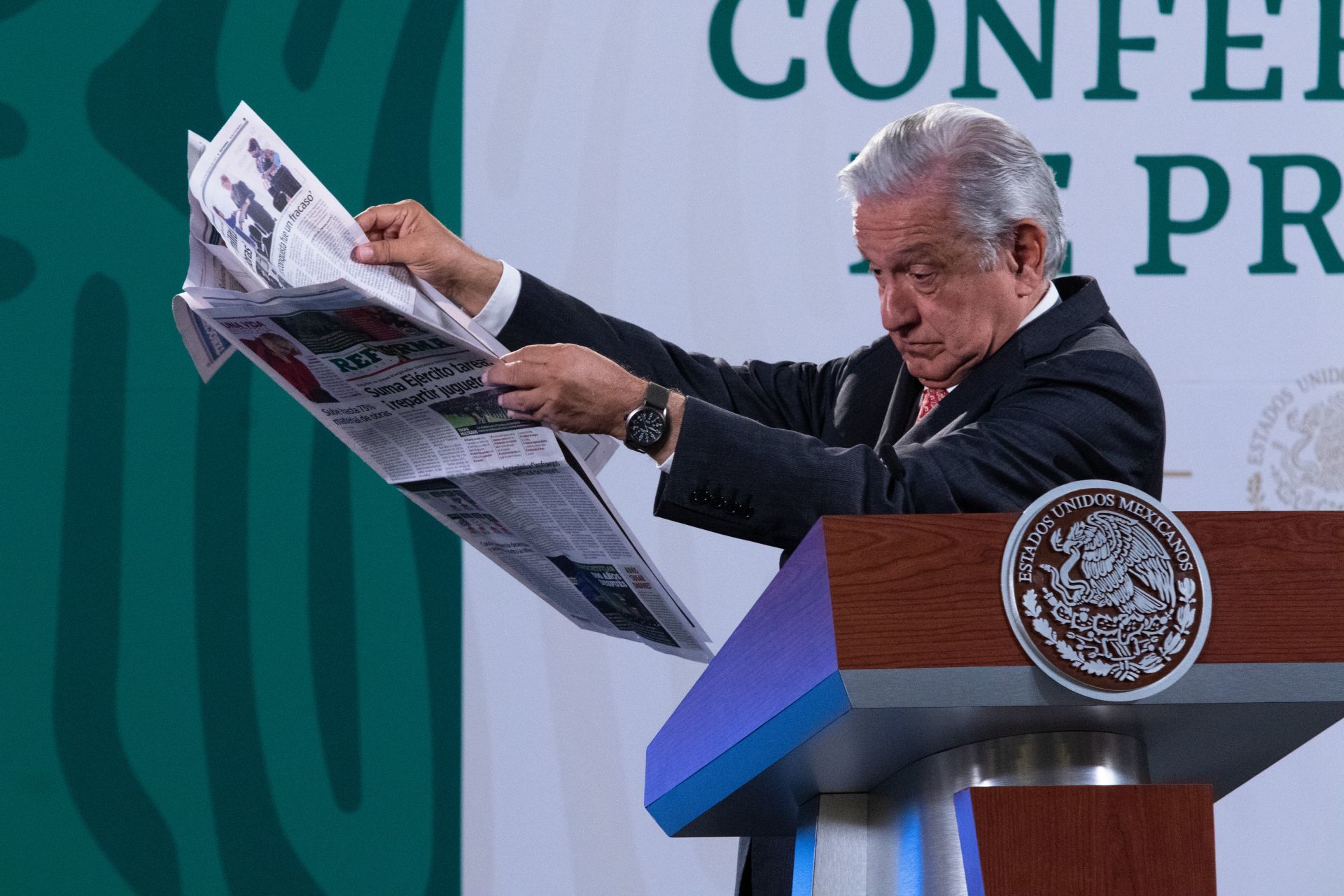 Periodismo en México: amenazado por el crimen y criticado por el poder
