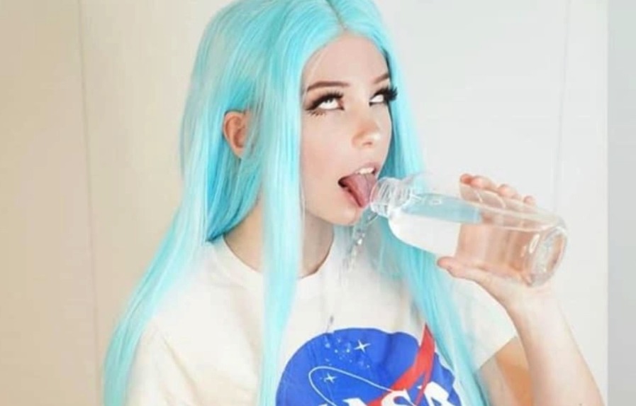 Suspenden cuenta de Belle Delphine en Instagram tras vender su agua de baño