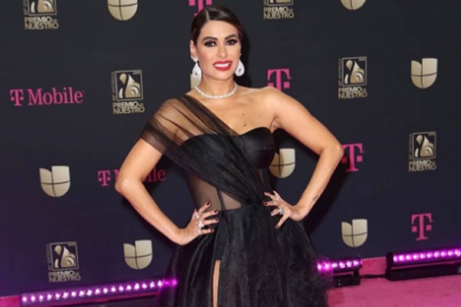 Galilea Montijo entre los peores vestidos de la alfombra magenta de Premios  Lo Nuestro 2020