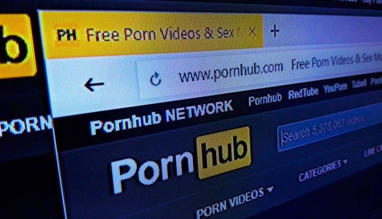 Youpom Com - Acusan a Pornhub de lucrar con la porno venganza