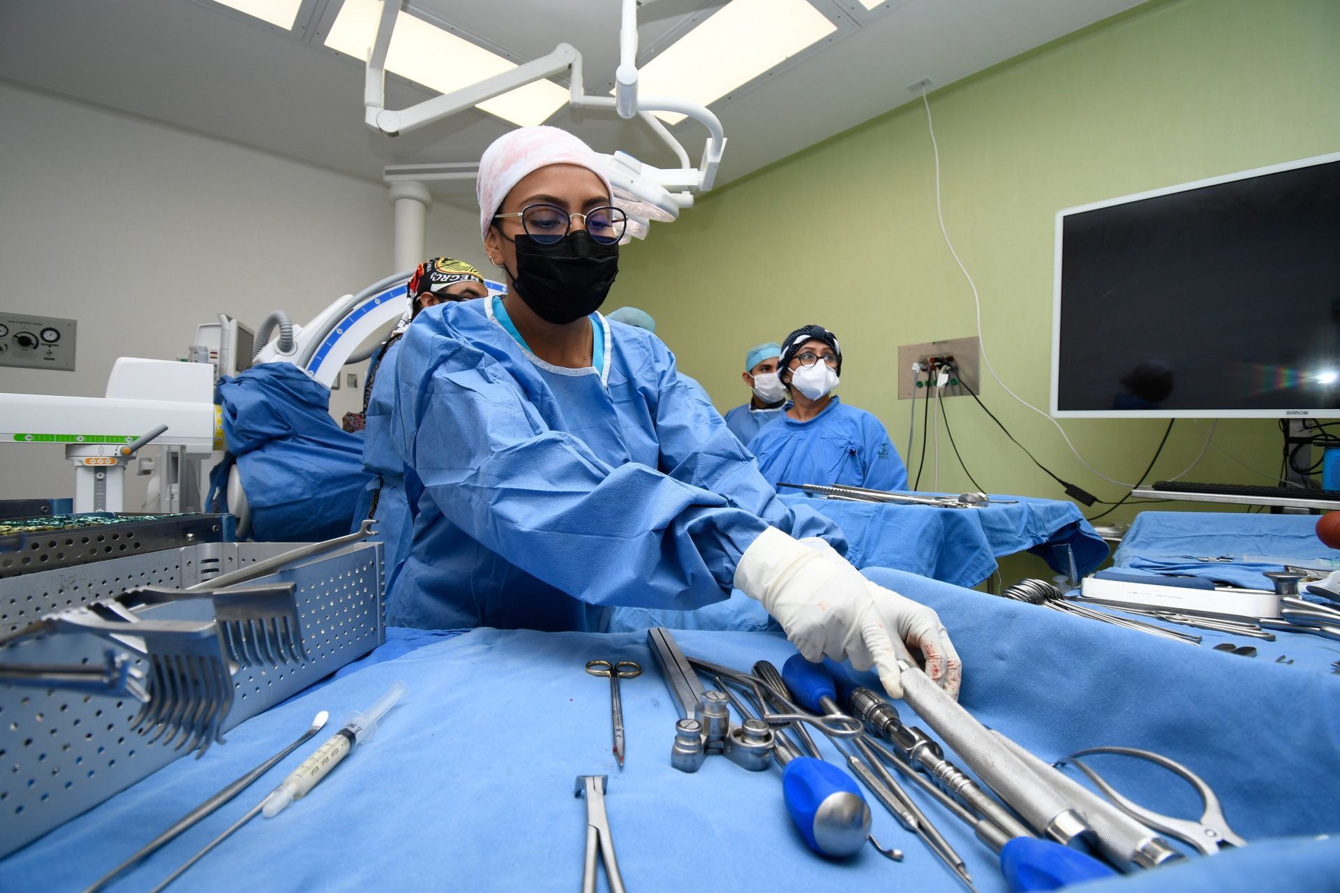 Peru: Indignación por video de médico y enfermera teniendo intimidad en  sala de emergencia – Metro Ecuador