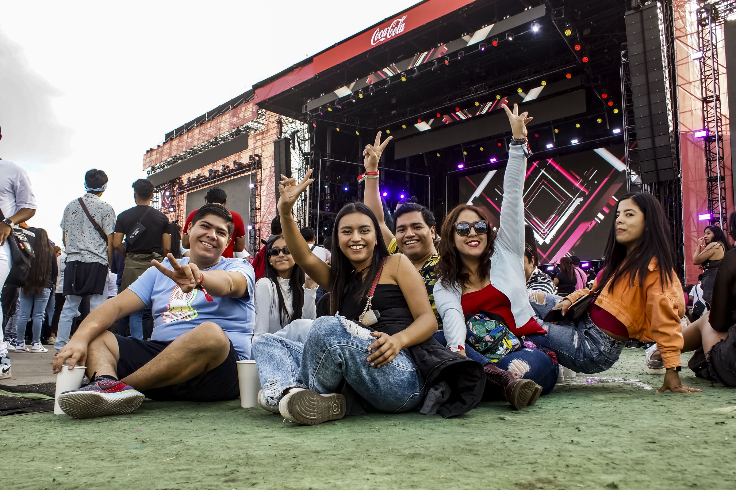 J Balvin x Coca Cola Flow Fest Style Electrifies Crowd [PHOTOS