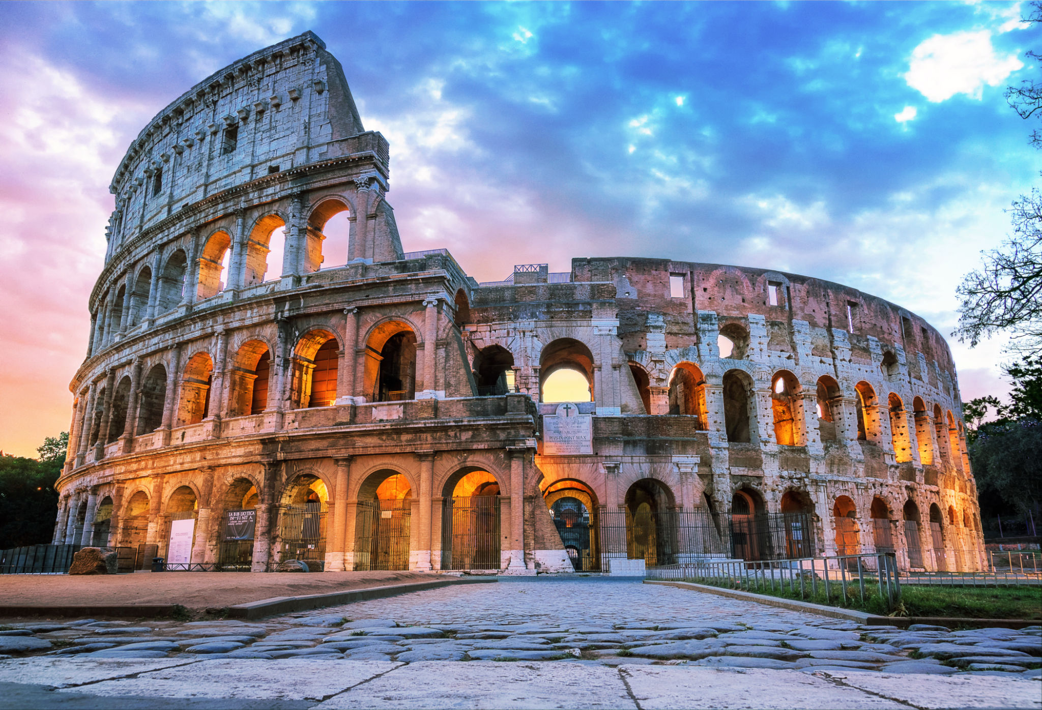 Viajar a la antigua Roma en un autobús es posible: así es el VR Bus de  Invisible Cities – FayerWayer