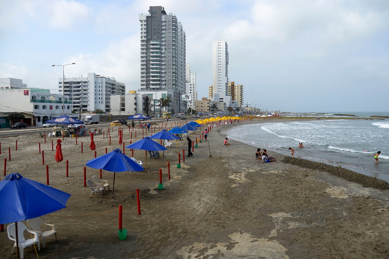 Dar amor no es un delito”: Así se defendió la mujer que tuvo relaciones en  un balcón de Cartagena – Publimetro Colombia