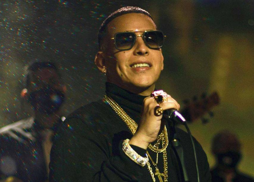 Son 44 ó 45? ¡No importa! Daddy Yankee sigue engañando al tiempo