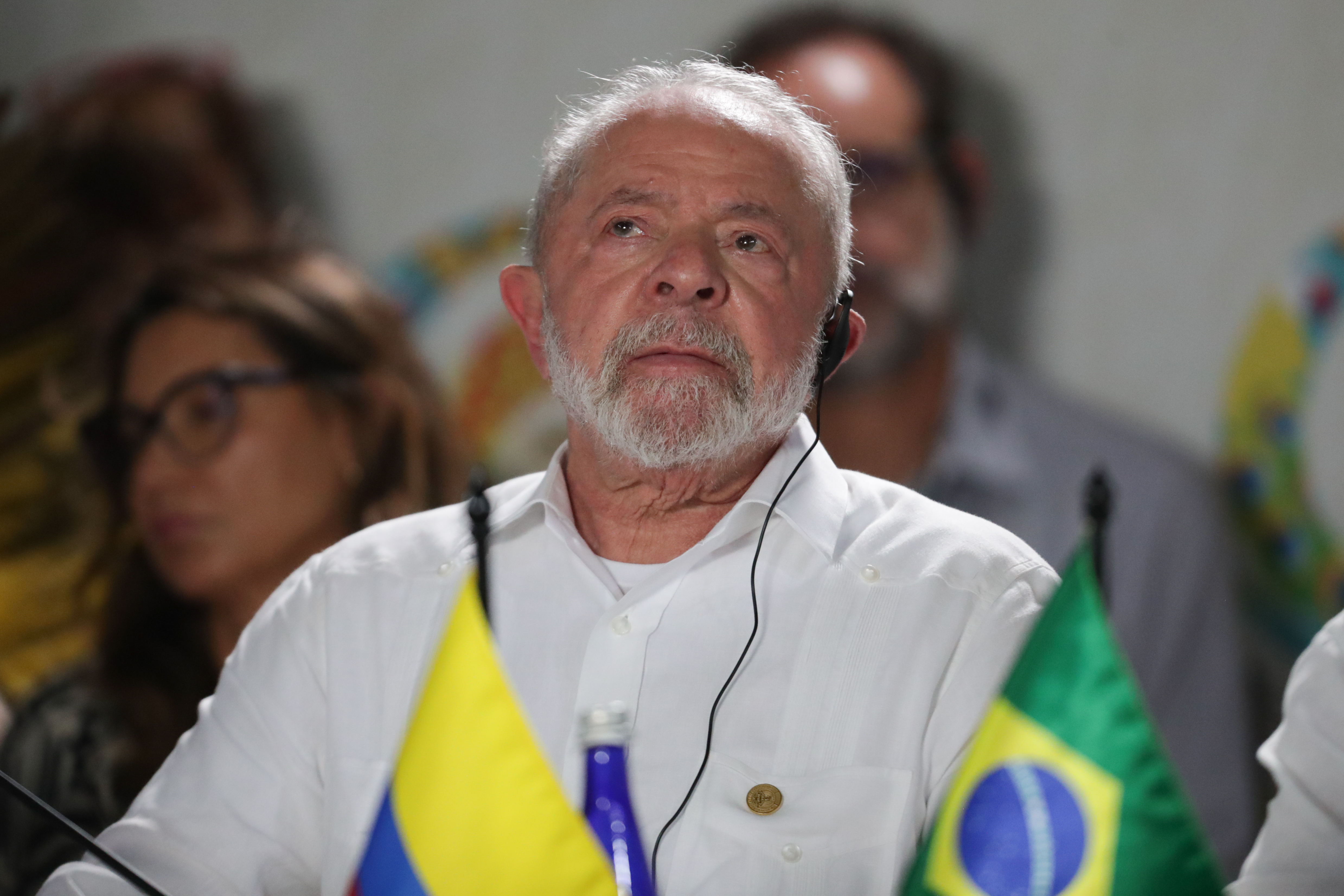 Caminhões arqueados: como governo Lula planeja combater 'máquinas de matar'  - 02/02/2023 - UOL Carros