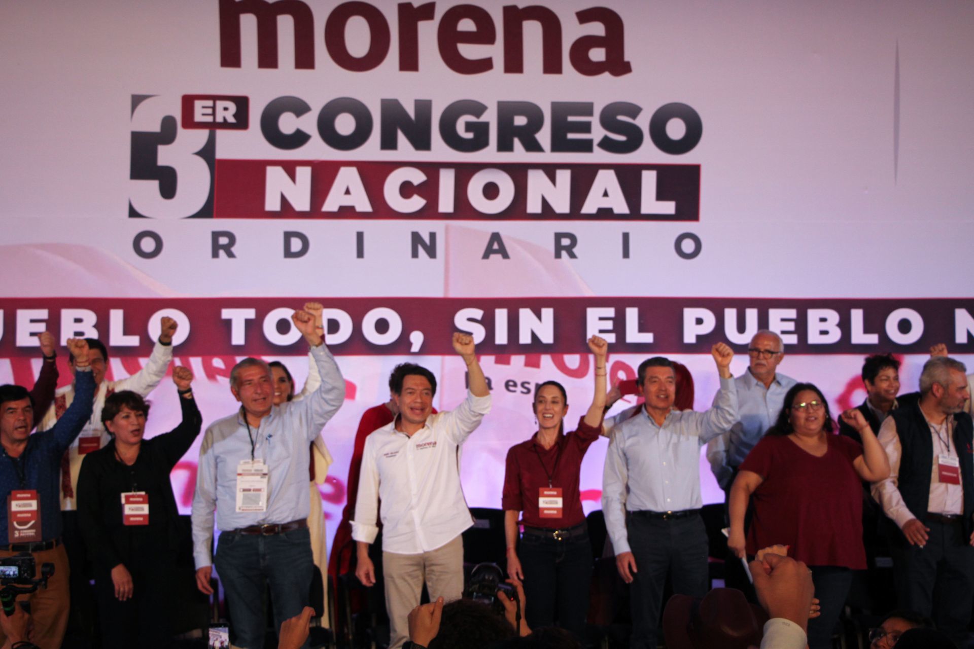 Morena infla a su CEN con más secretarías afines a 'gobers' y en apresurada  votación