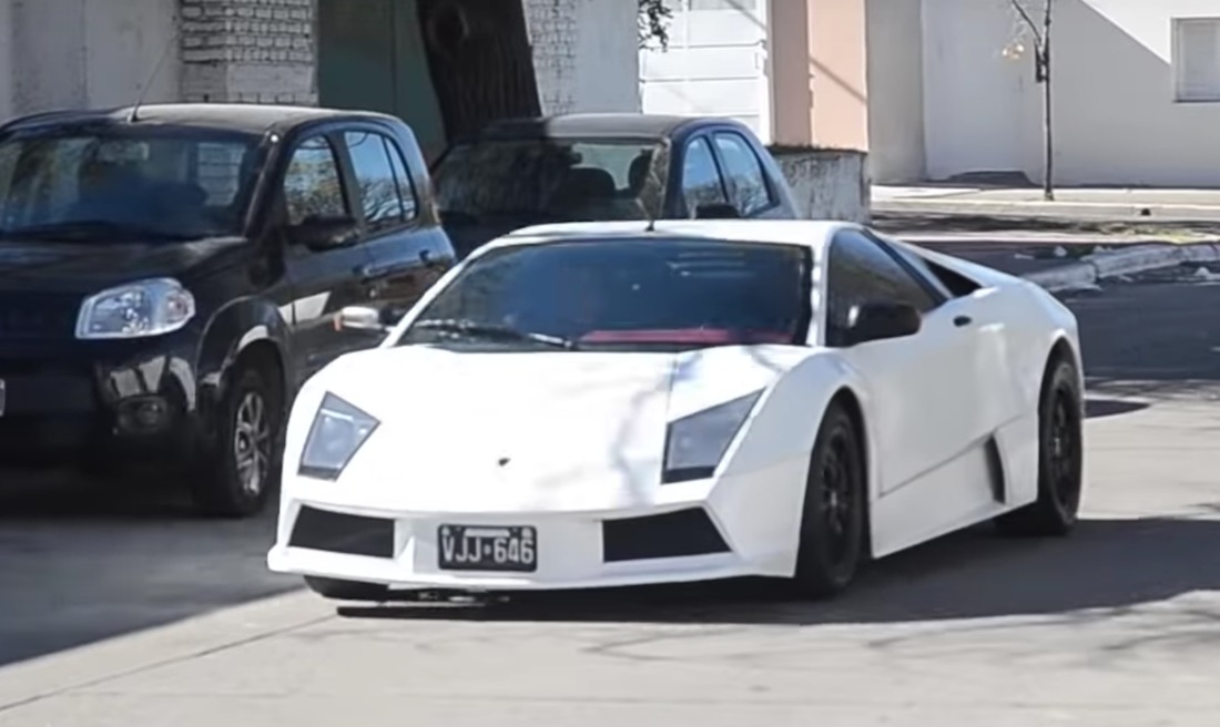 Hombre construyó su propio Lamborghini con piezas de otros autos