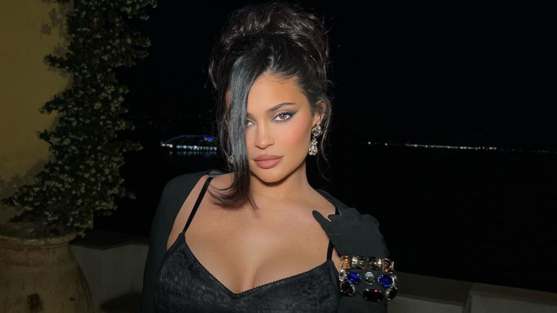 Kylie Jenner slammed for selling USED Hermes Birkin bag for $65k