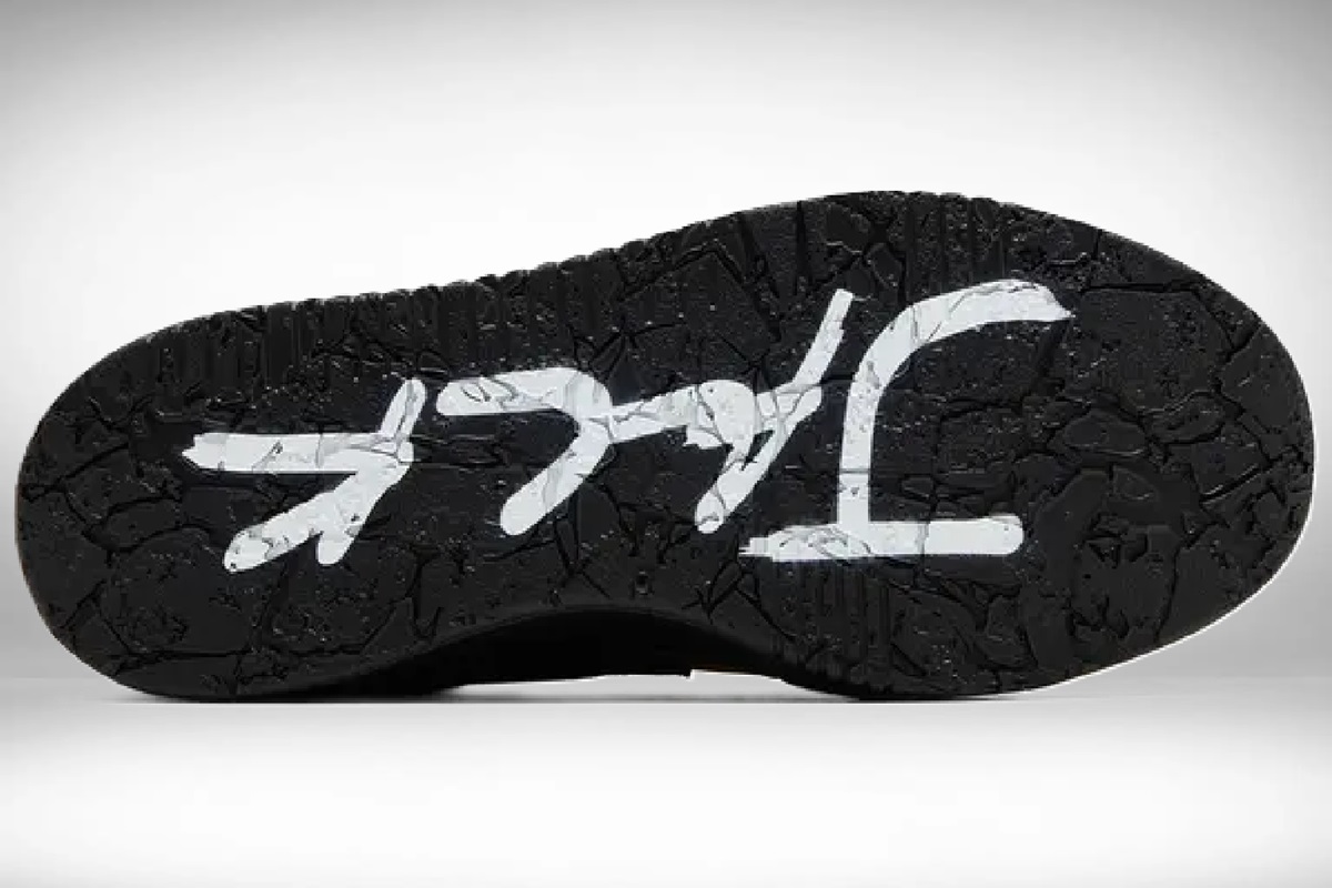 Travis Scott sigue prendido al mundo de las zapatillas con sus