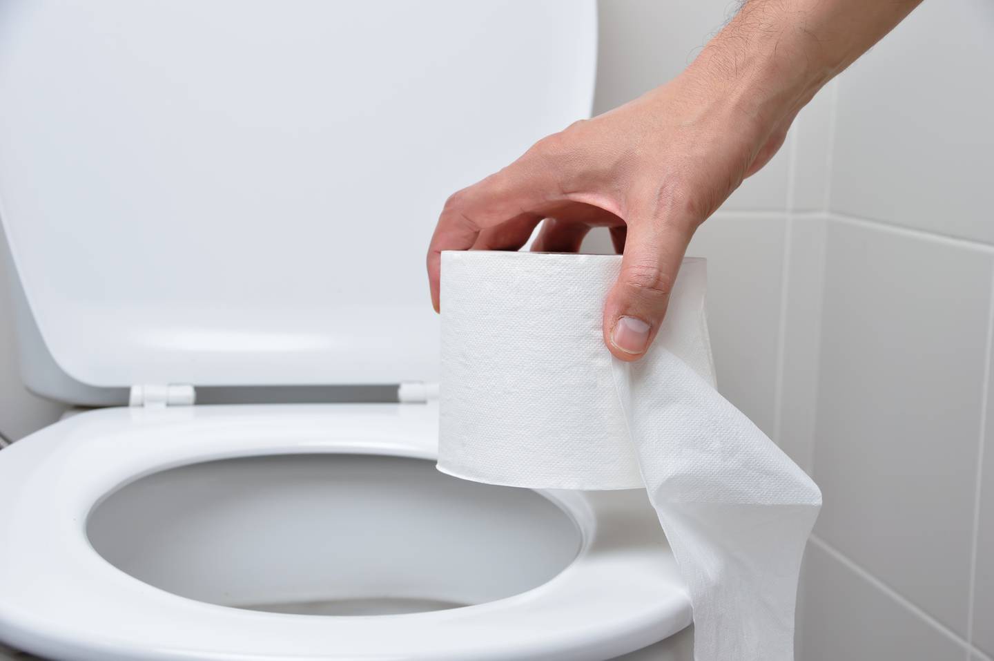 La taza o el ¿dónde tirar el papel higiénico para mejorar la salud? – Metro World News