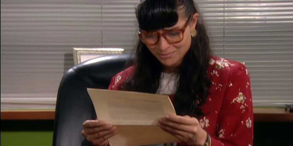 Betty, la fea: La desgarradora escena cuando 'Betty' lee la carta de 'Mario Calderón' y descubre el engaño de 'Armando'