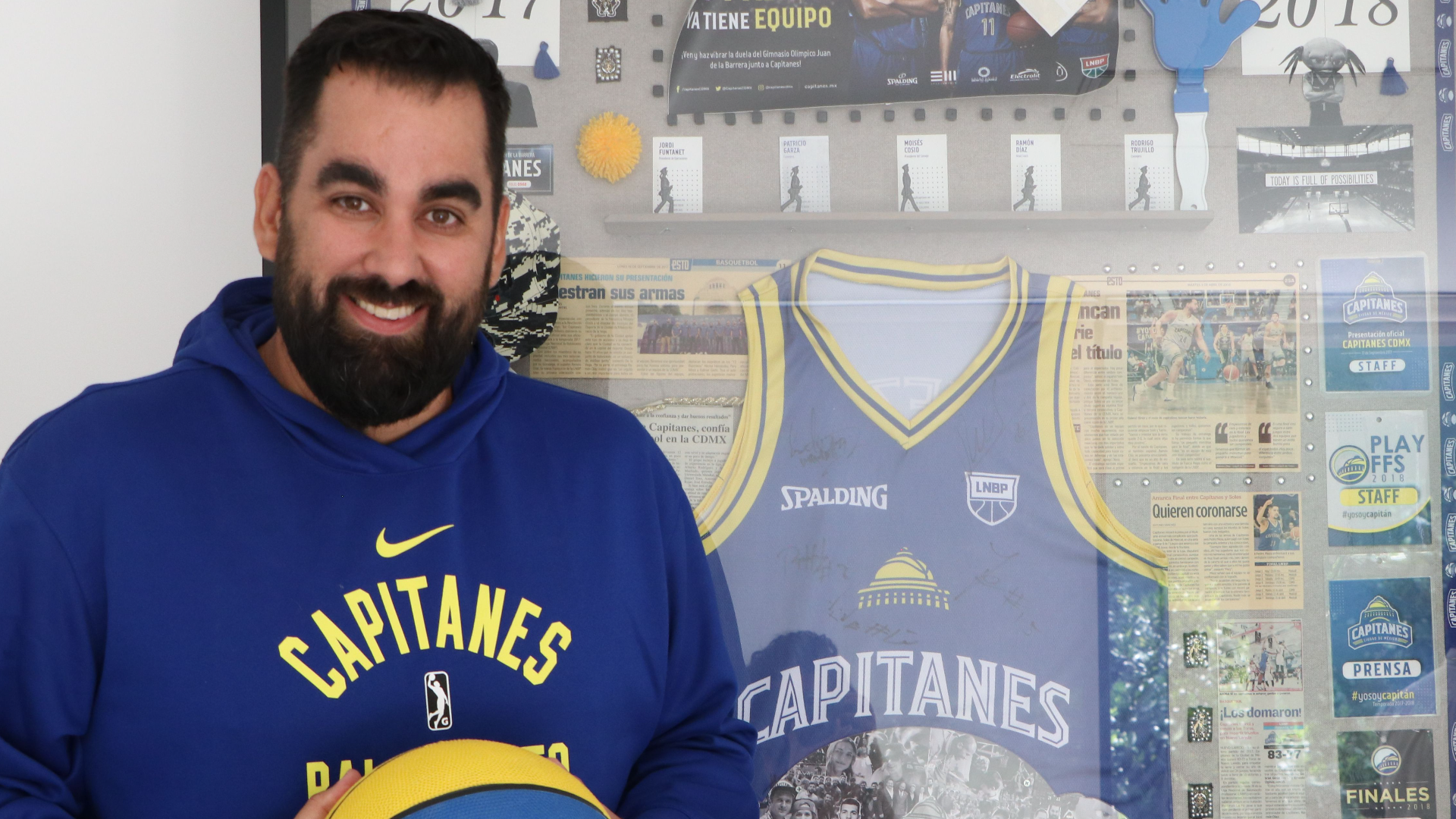 basquetbol aficion mexicana sorprende a entrenador en debut de capitanes en  cdmx