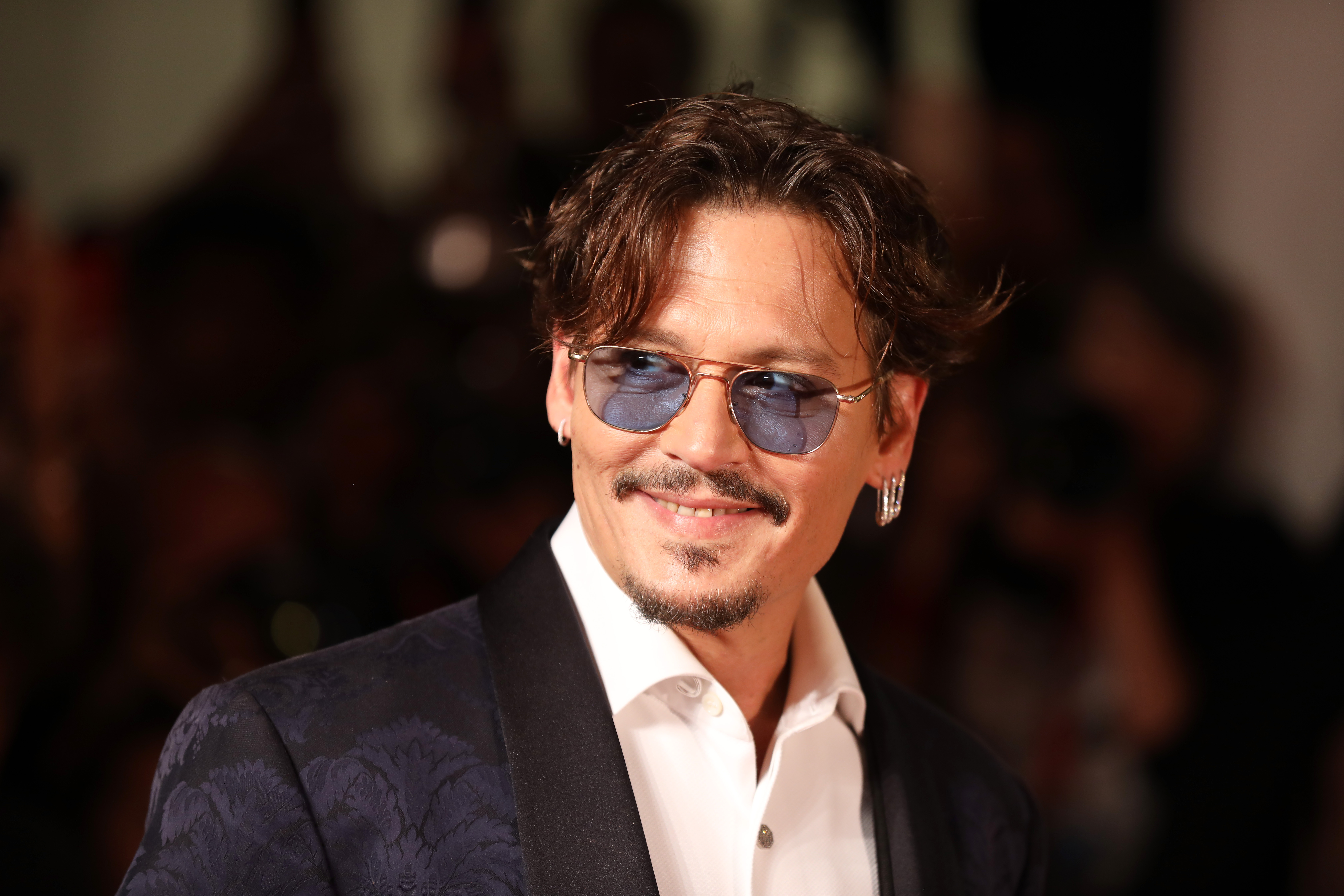 Johnny Depp tem uma nova namorada: sua advogada Joelle Rich