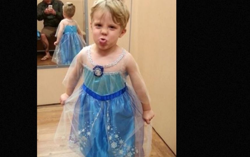 Adele llevó a su hijo vestido de “princesa” a Disney – Publimetro Chile