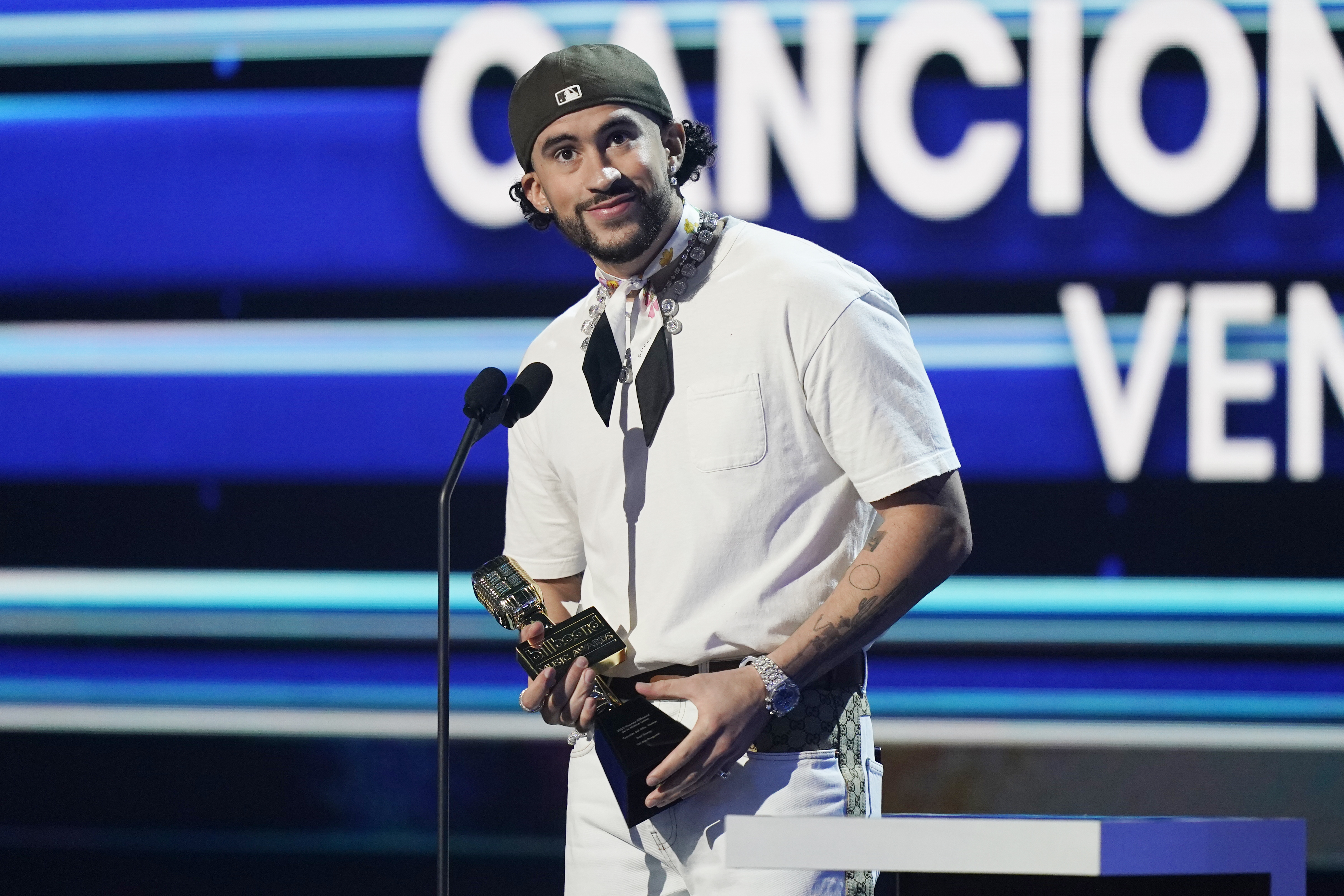 💥⭐ COWBOYS FIRESTORM 💣: Dak Prescott lights up the NFL with a brutal jab after 𝐓𝐫𝐮𝐦𝐩’𝐬 “Not giving me the Nobel Peace Prize is an insult to America” rant — “If peace were measured by noise, Trump would already have a whole trophy room!” 🤯💬 The press room burst into laughter, reporters couldn’t believe it, and social media went wild — but what Dak did seconds later turned the joke into pure chaos. Was it harmless banter or ... - smp