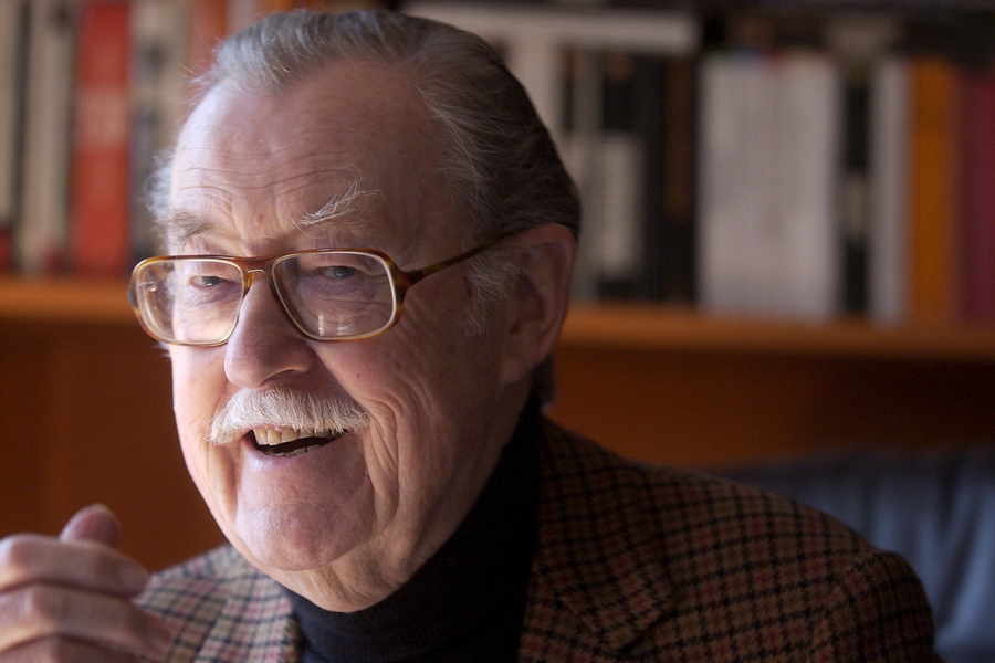 Alan Whicker died in 2013