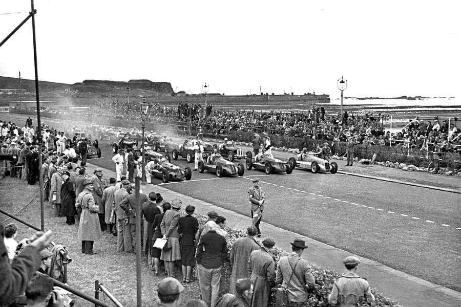 And they're off! Cars leap from the line in Jersey's first International Road Race in May 1947