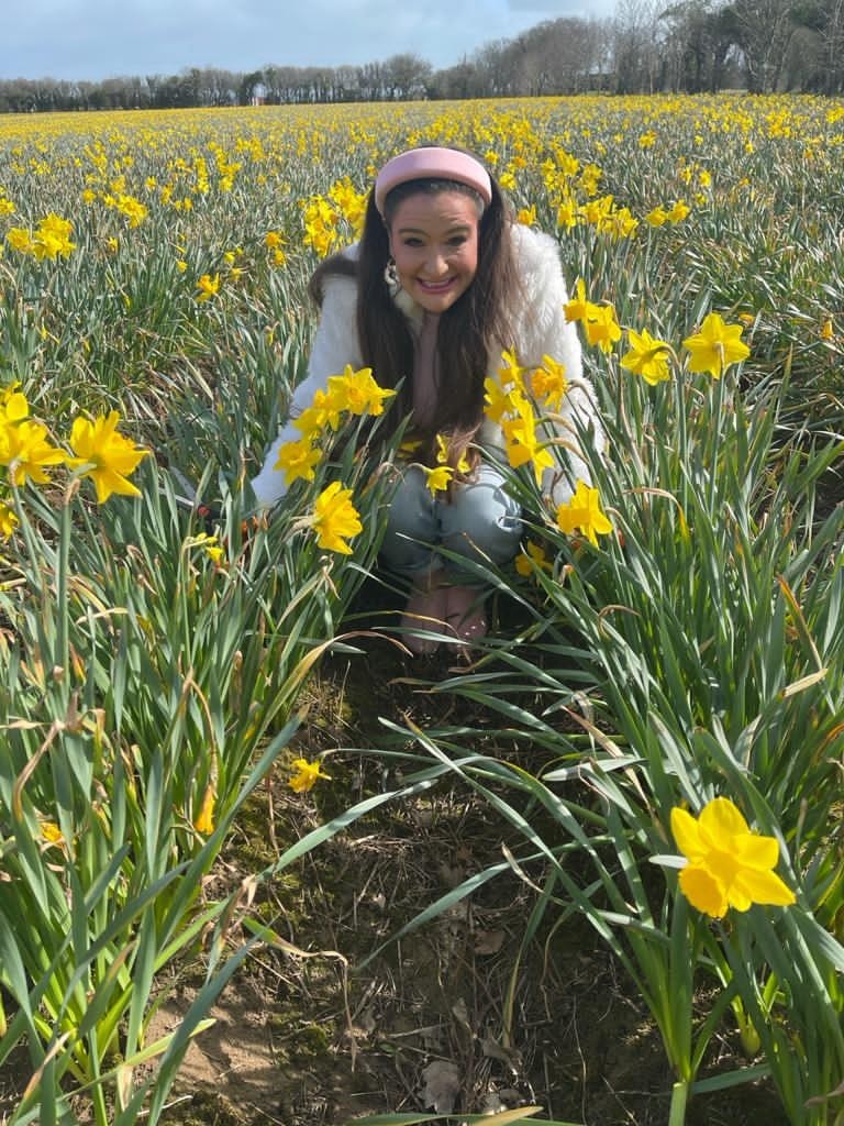 Kate Taylor picking daffodils 