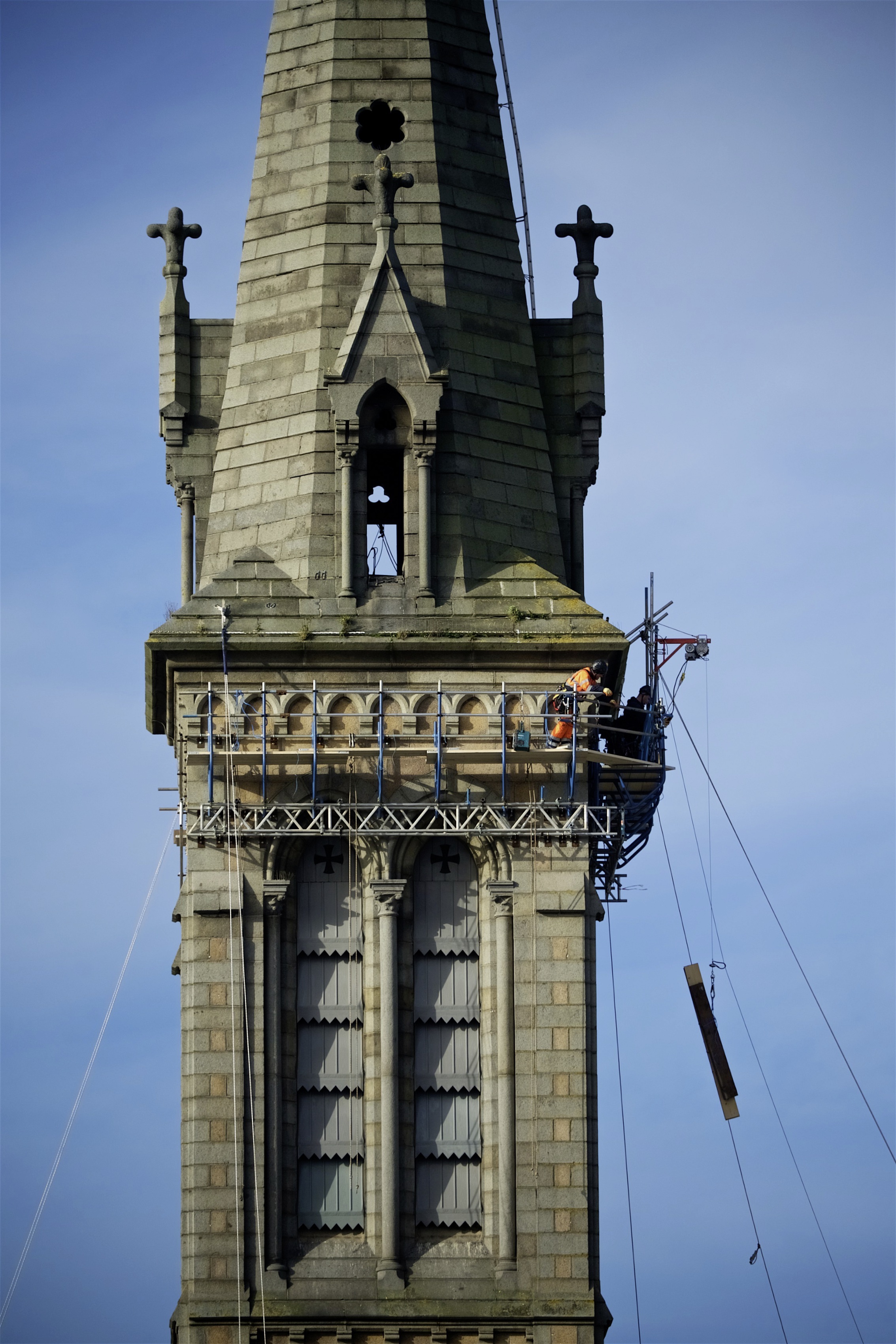 St Thomas' Church workmen constructing a scaffolding platform on the spire                                                              Picture: ROB CURRIE. (27174621)